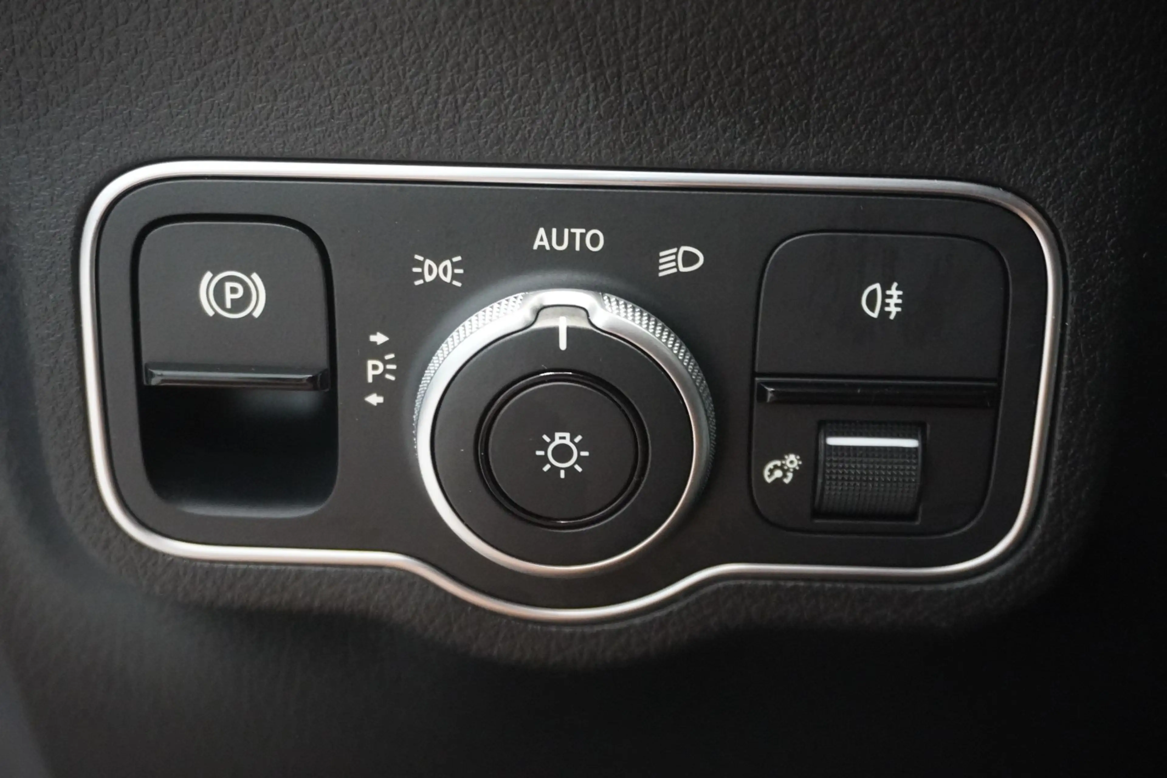 Mercedes-Benz B 250 e PHEV Aut. LED/Nav./Kam. — photo 14