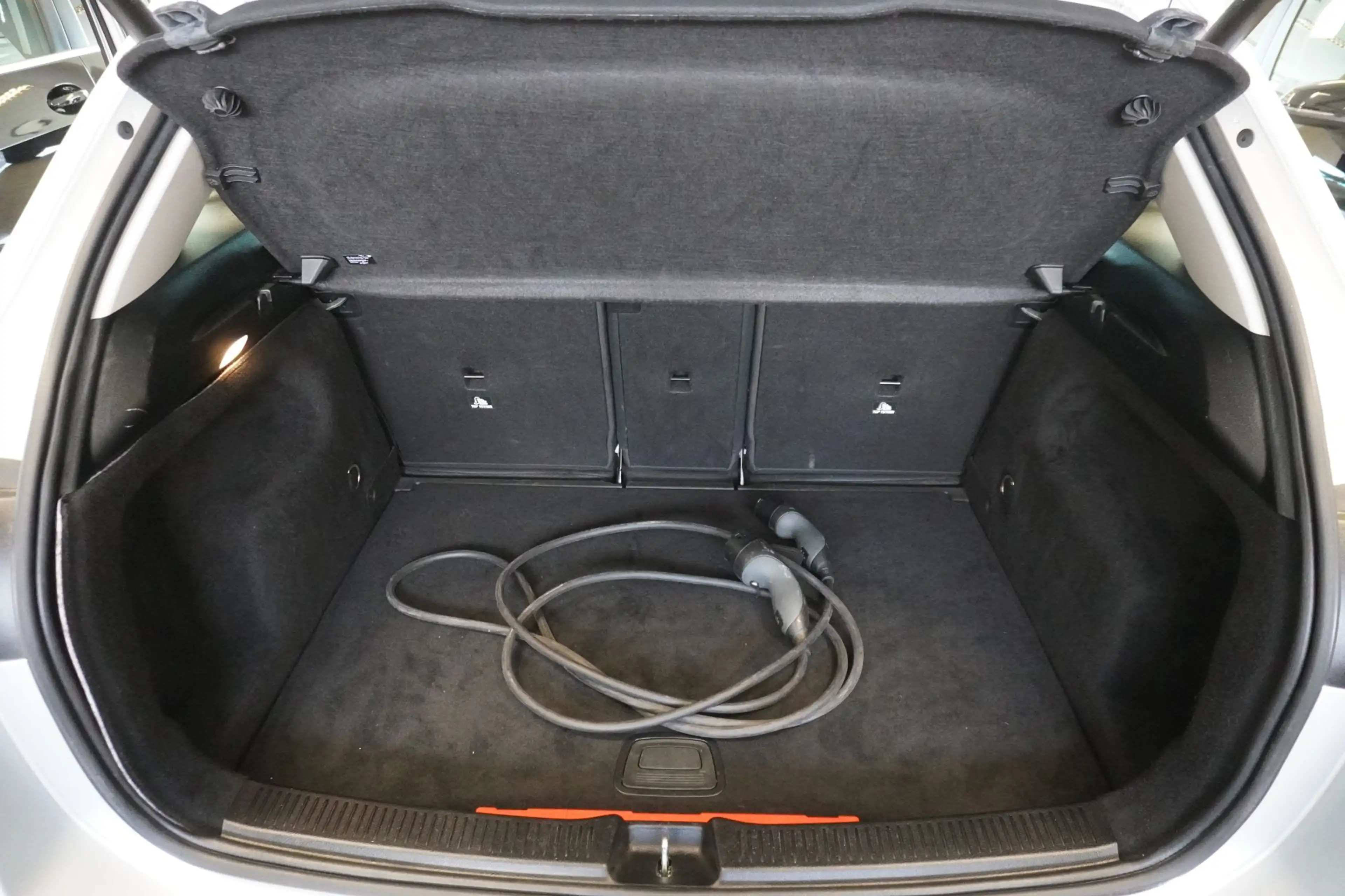 Mercedes-Benz B 250 e PHEV Aut. LED/Nav./Kam. — photo 10