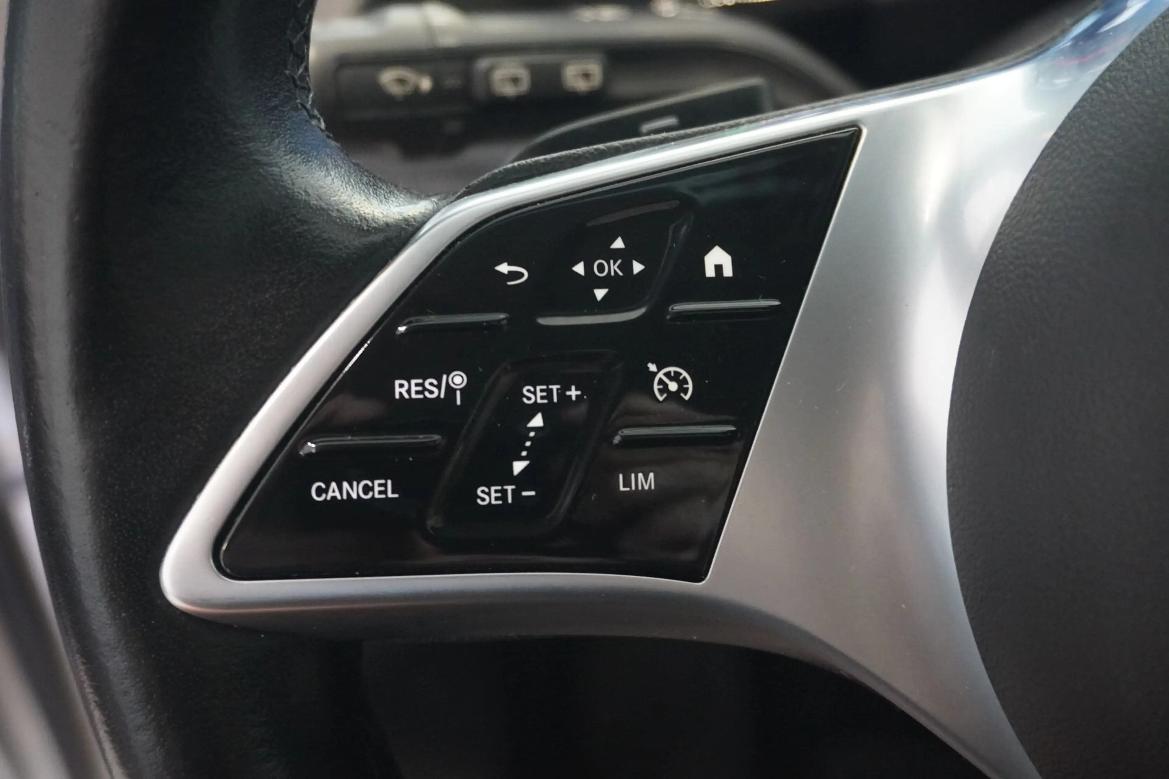 Mercedes-Benz B 250 e PHEV Aut. LED/Nav./Kam. — photo 12