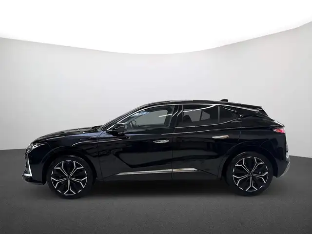 DS Automobiles DS 4 view 5