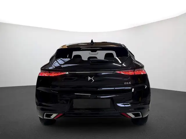 DS Automobiles DS 4 view 4