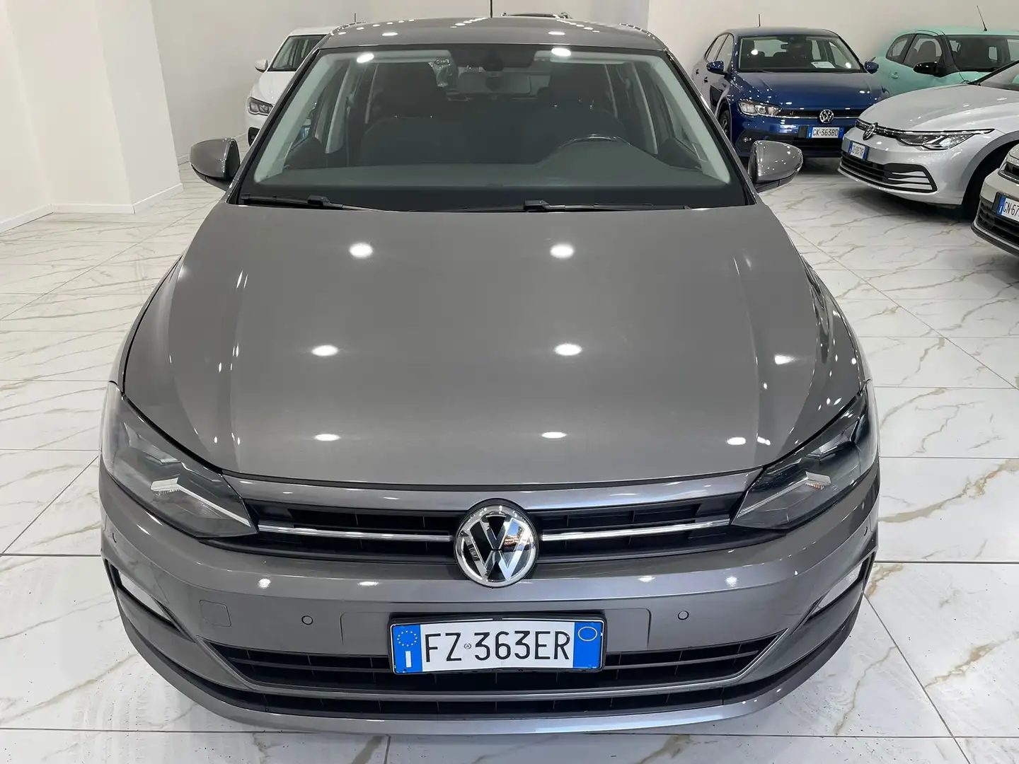 Volkswagen Polo Polo VI 2017 5p 1.0 tsi Comfortline 95cv dsg Grau - 2