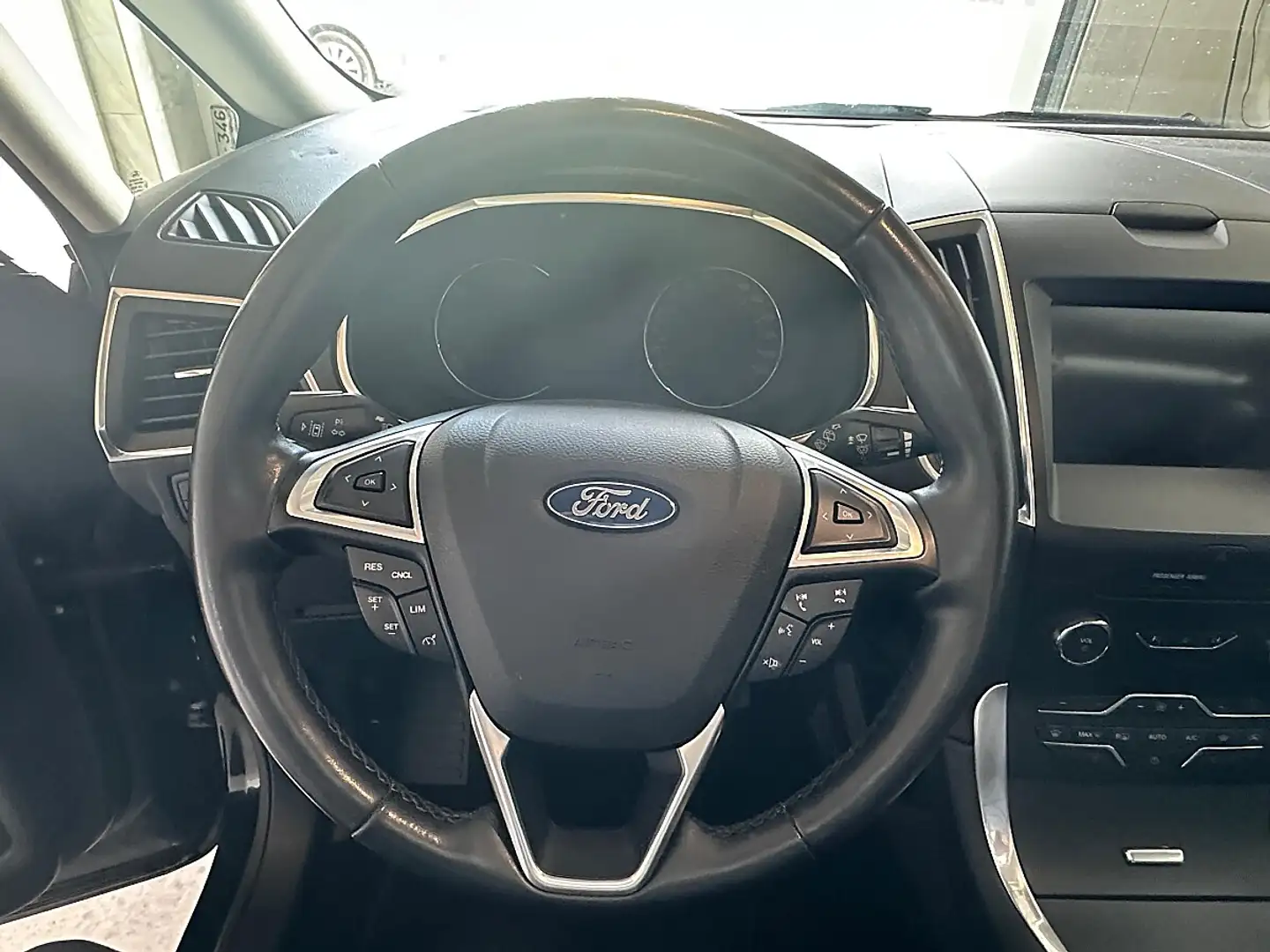 Ford S-Max S-MAX Titanium 2.0 EcoBlue SCR Aut. 7 Sitze, Na... Schwarz - 2