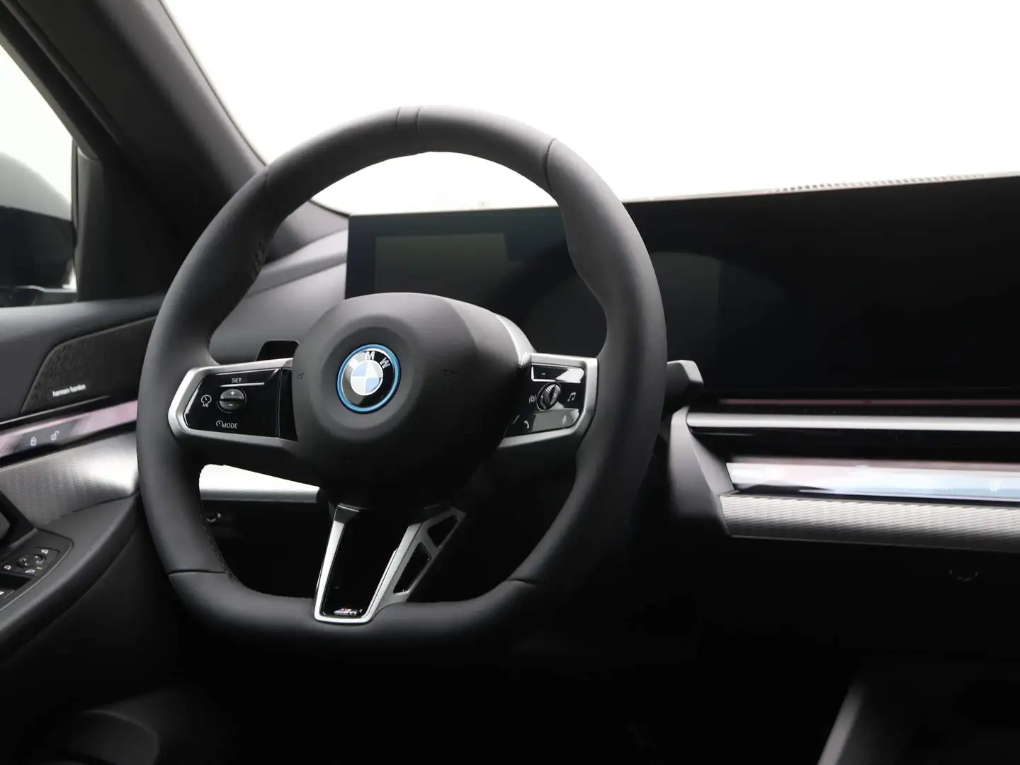 BMW i5 eDrive40 M Sport Edition 84 kWh Noir - 2