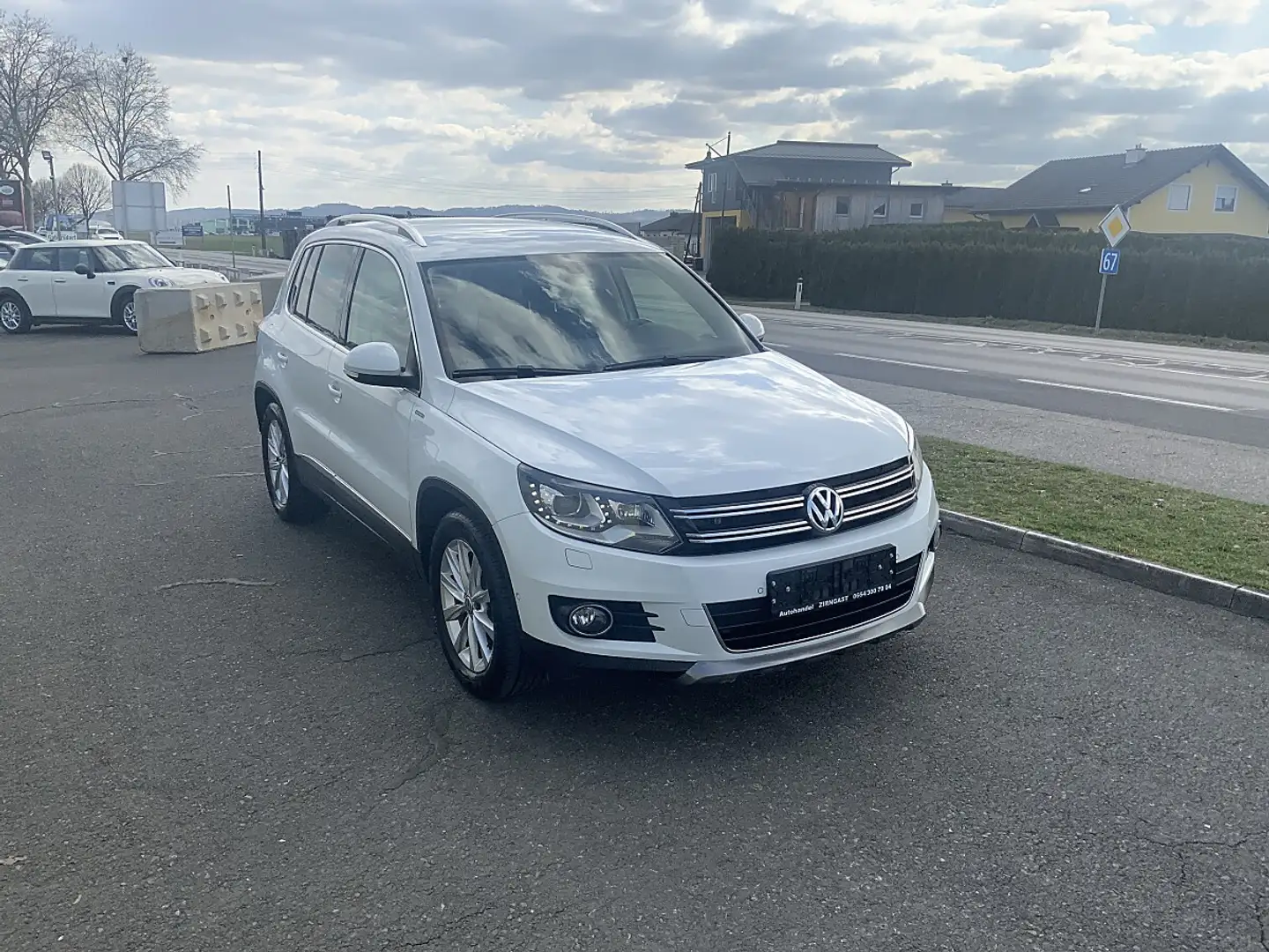 Volkswagen Tiguan 2,0 TDI SCR Lounge Pickerl neu bis 10/2026 Fina... Weiß - 2