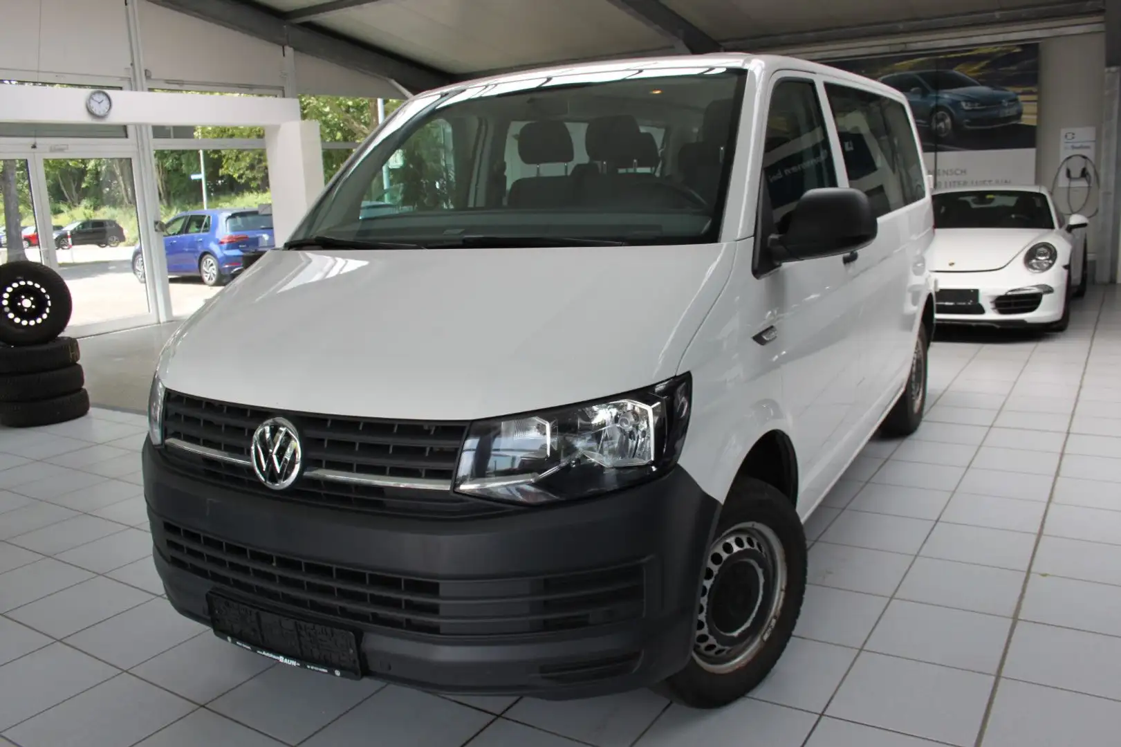 Volkswagen T6 Transporter T6/KOMBI/9SITZ/PDC/FREISPR/TEMP/KLIMA/ELESPIEG/H Weiß - 1