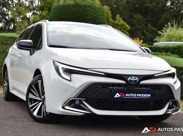 Touring Sports 1.8 Hybrid CVT Style