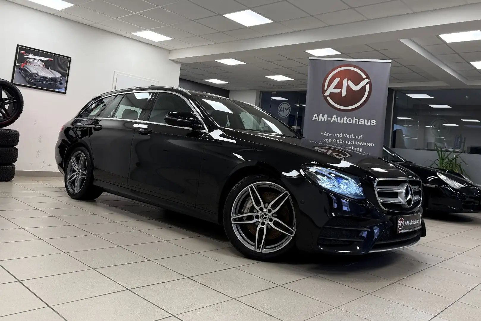 Mercedes-Benz E 350 d T-Model *AMG-Line*PanSD*360°Kamera Zwart - 1