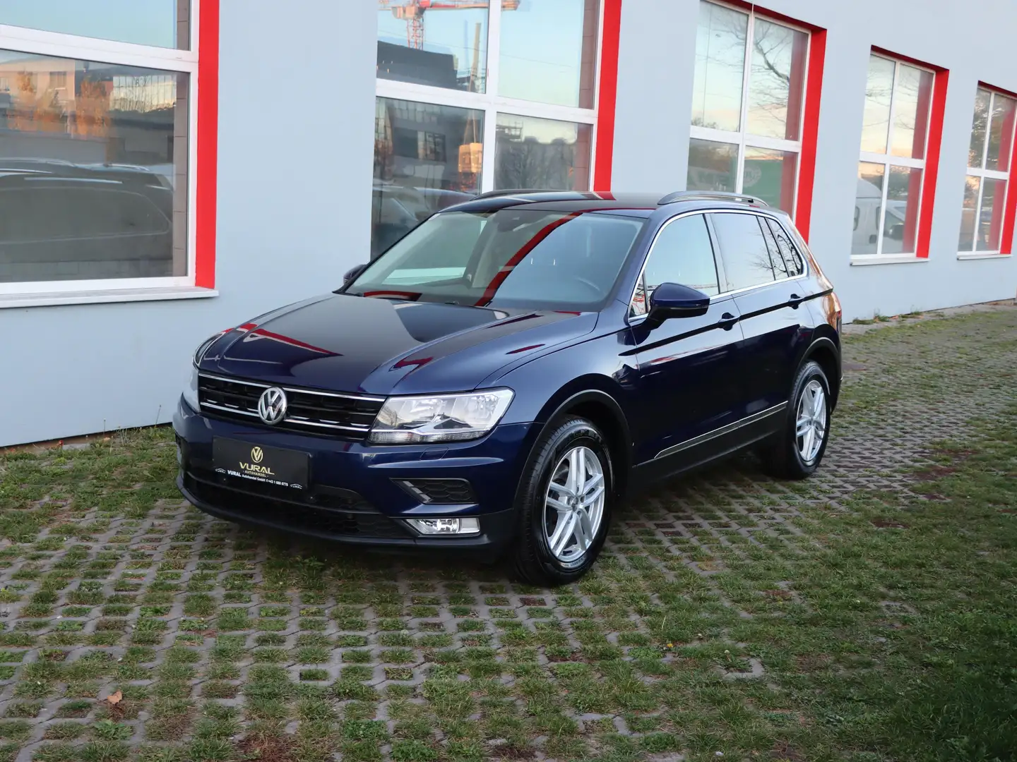 Volkswagen Tiguan 2.0 TDI DSG Comfortline BMT | NAVI | ACC | Front | Blauw - 2