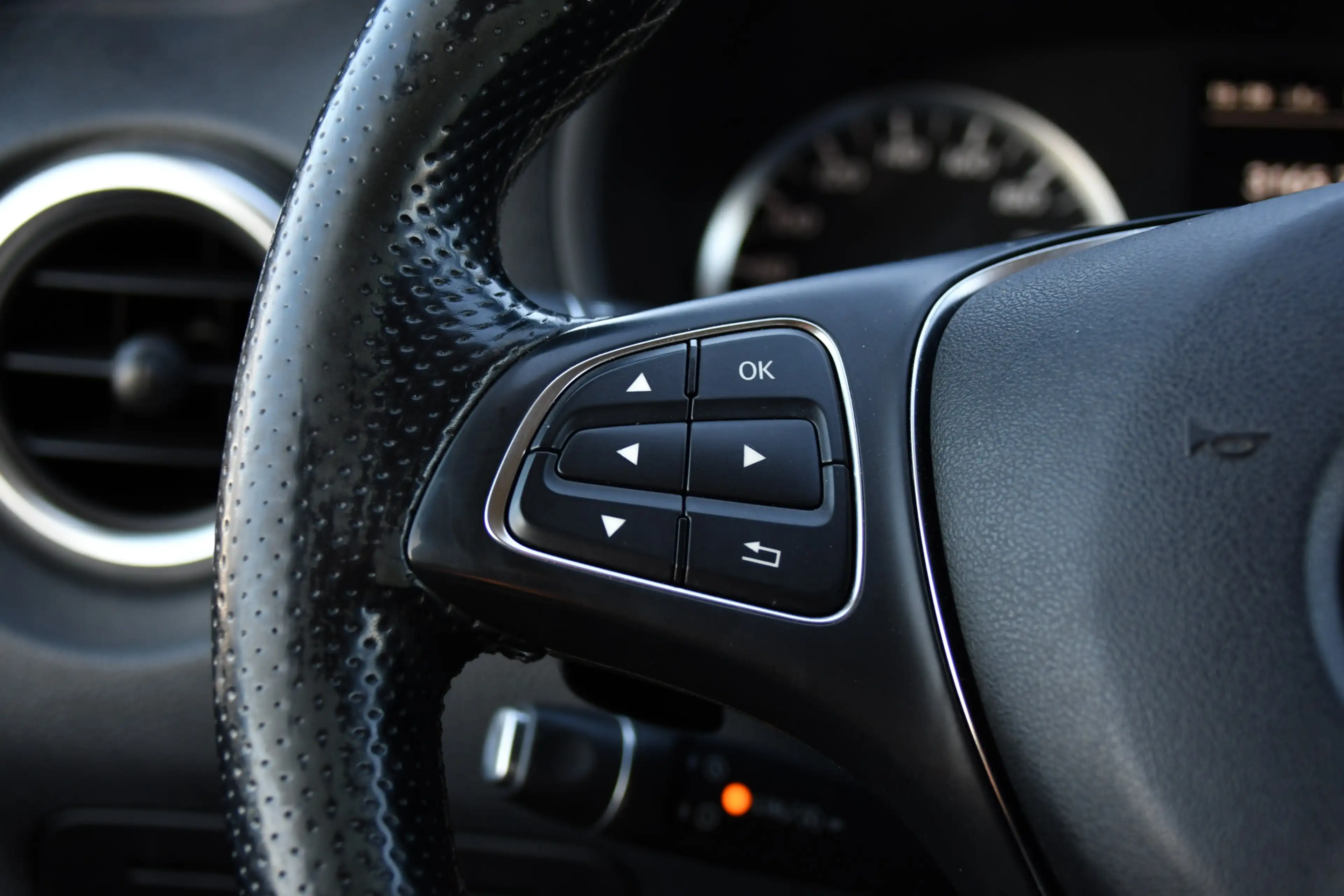 Mercedes-Benz Vito 114 CDI Lang DC AMG Edition Camera, Cruise, LED, 2 — photo 16