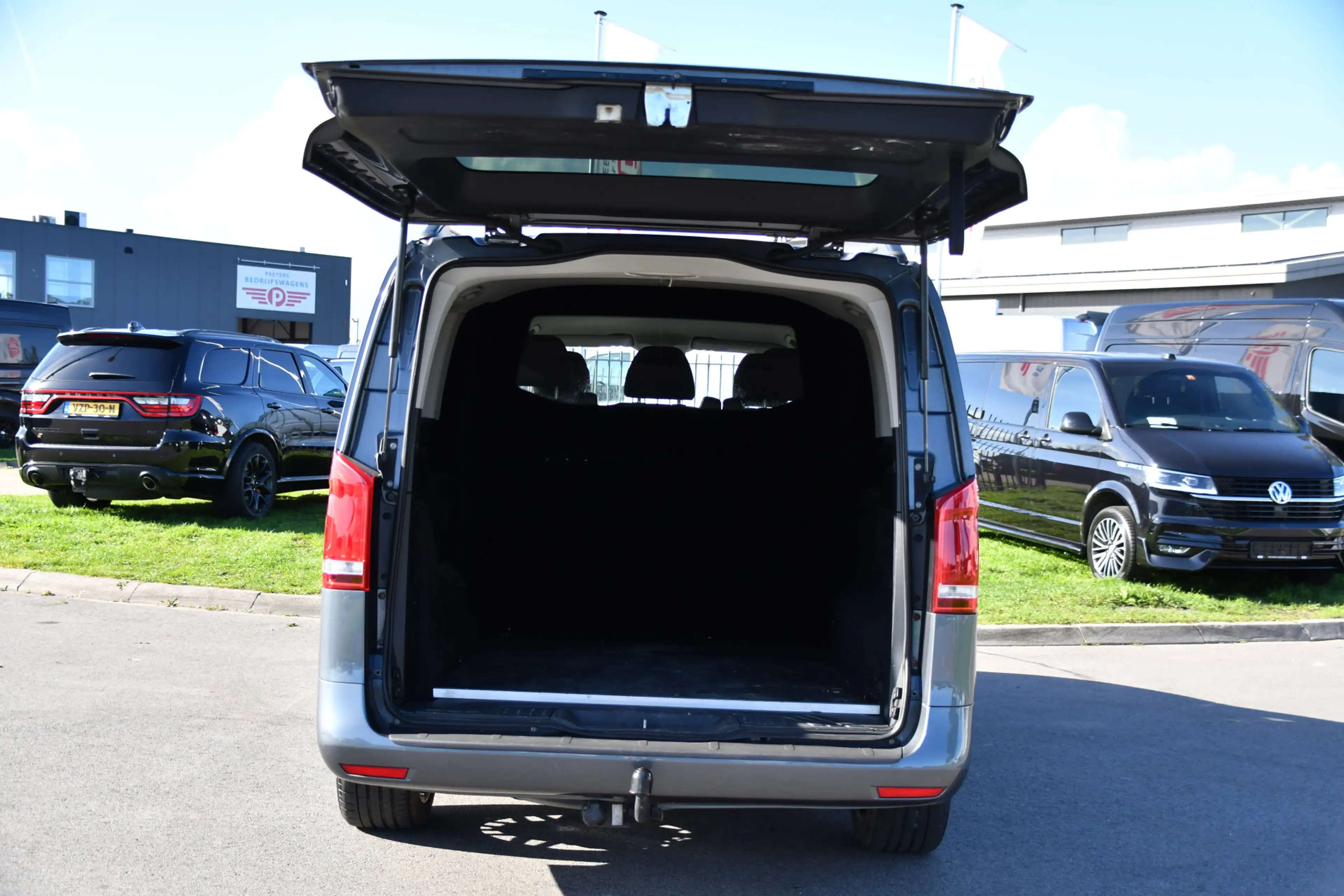 Mercedes-Benz Vito 114 CDI Lang DC AMG Edition Camera, Cruise, LED, 2 — photo 35