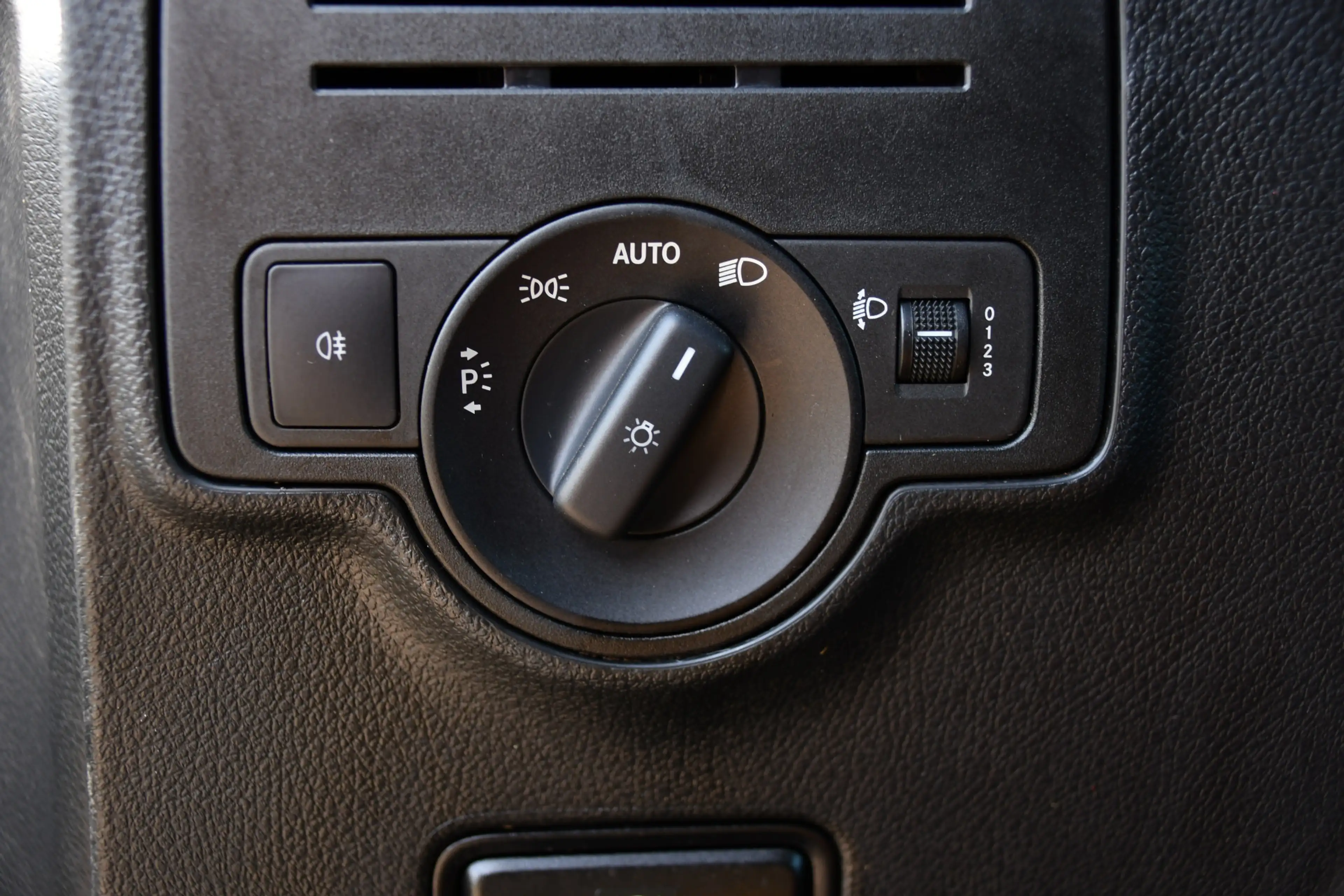 Mercedes-Benz Vito 114 CDI Lang DC AMG Edition Camera, Cruise, LED, 2 — photo 28