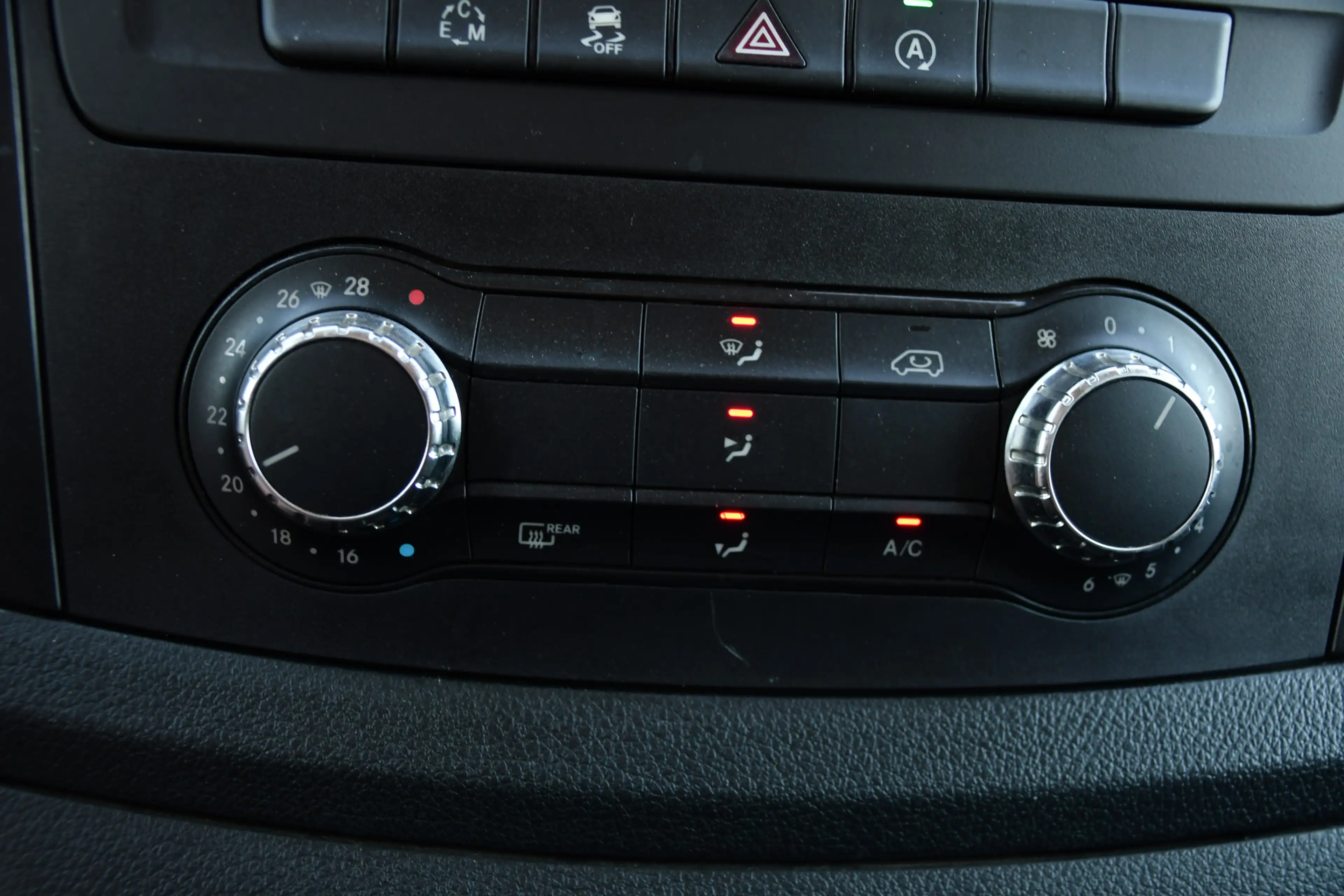 Mercedes-Benz Vito 114 CDI Lang DC AMG Edition Camera, Cruise, LED, 2 — photo 24