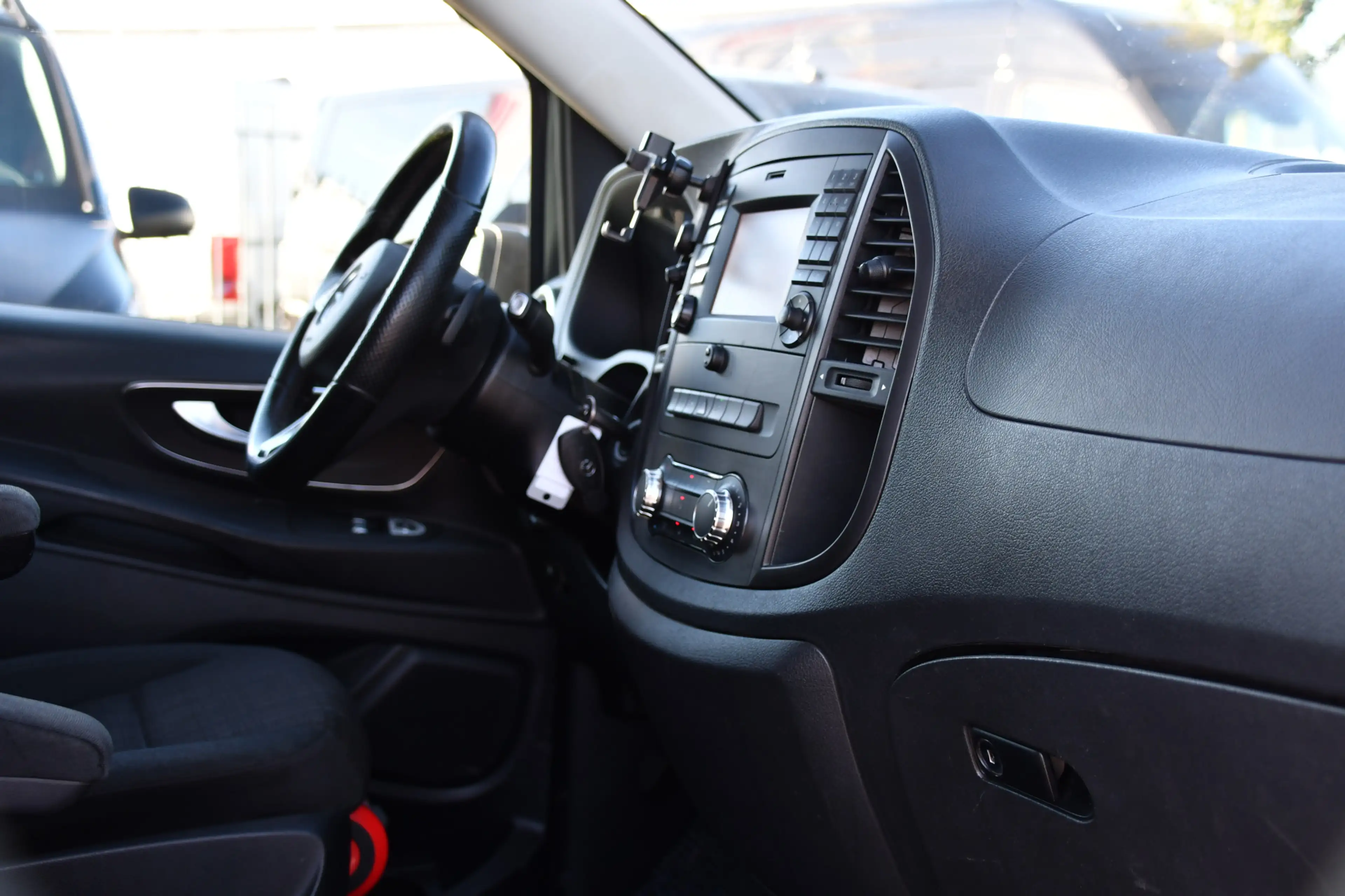 Mercedes-Benz Vito 114 CDI Lang DC AMG Edition Camera, Cruise, LED, 2 — photo 20