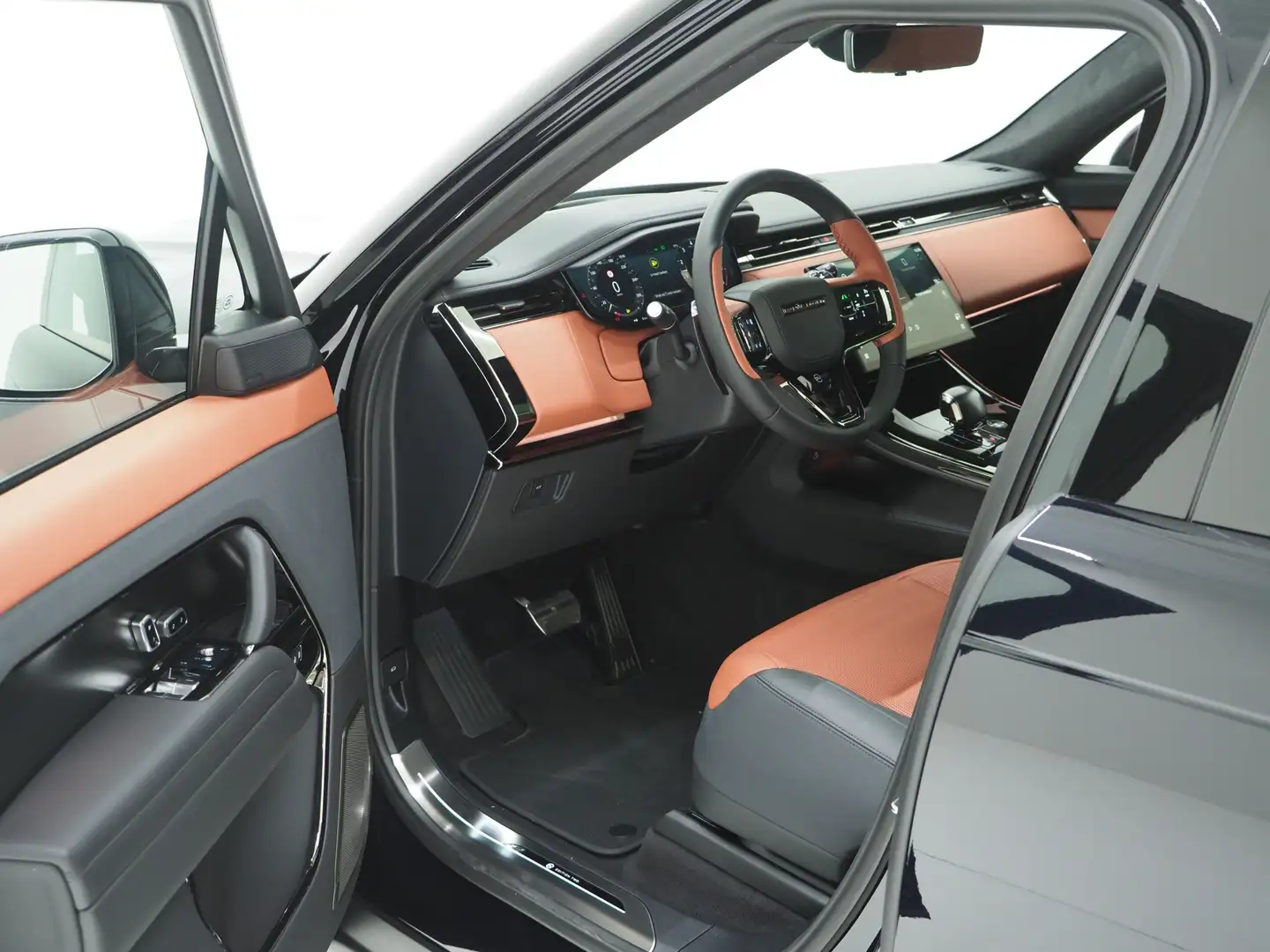 Land Rover Range Rover Sport 4.4 P635 SV Edition Two | SV Ceramic Brakes | Elek Zwart - 2