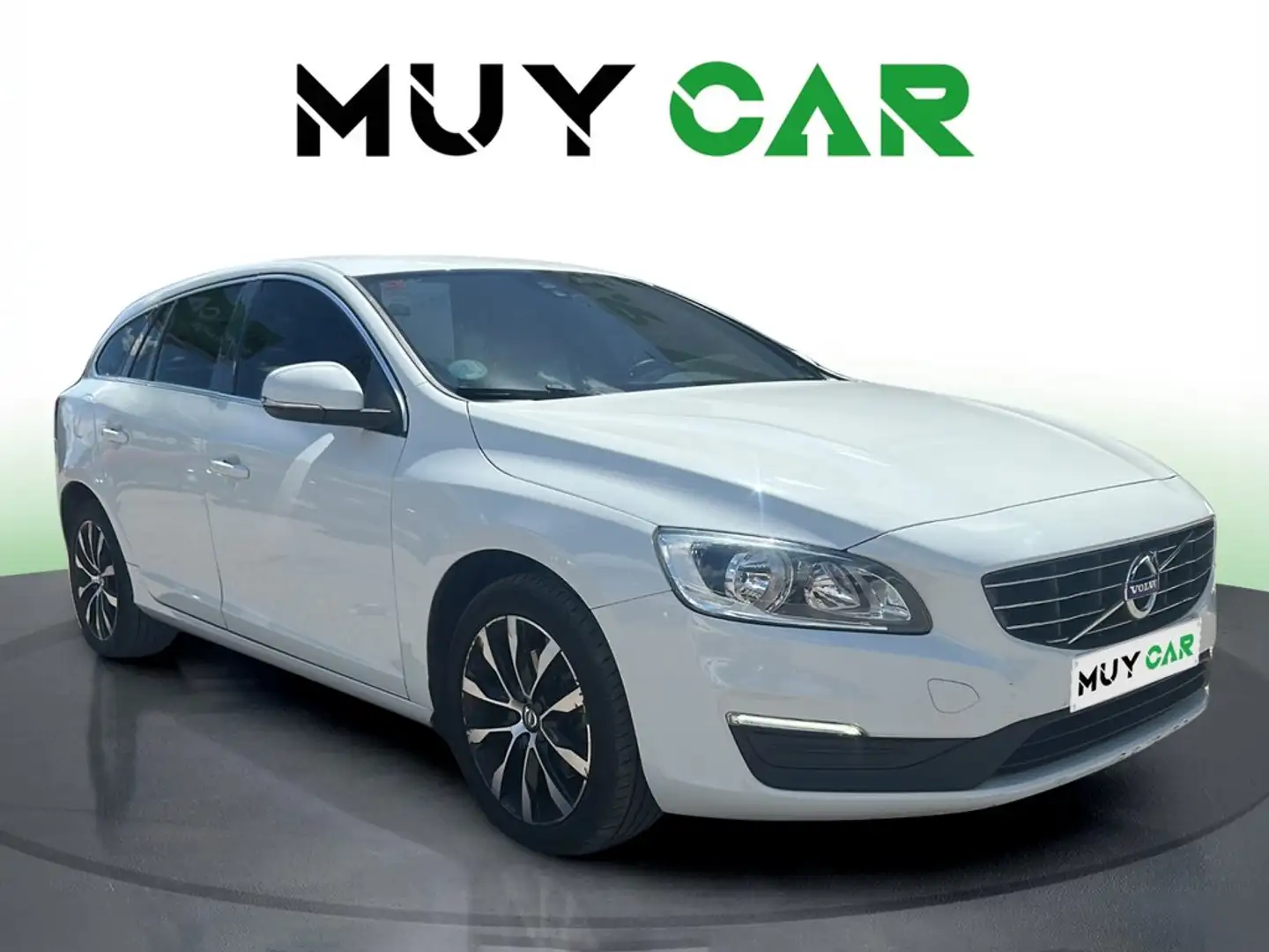 Volvo V60 D3 Momentum Aut. 150 Blanco - 1