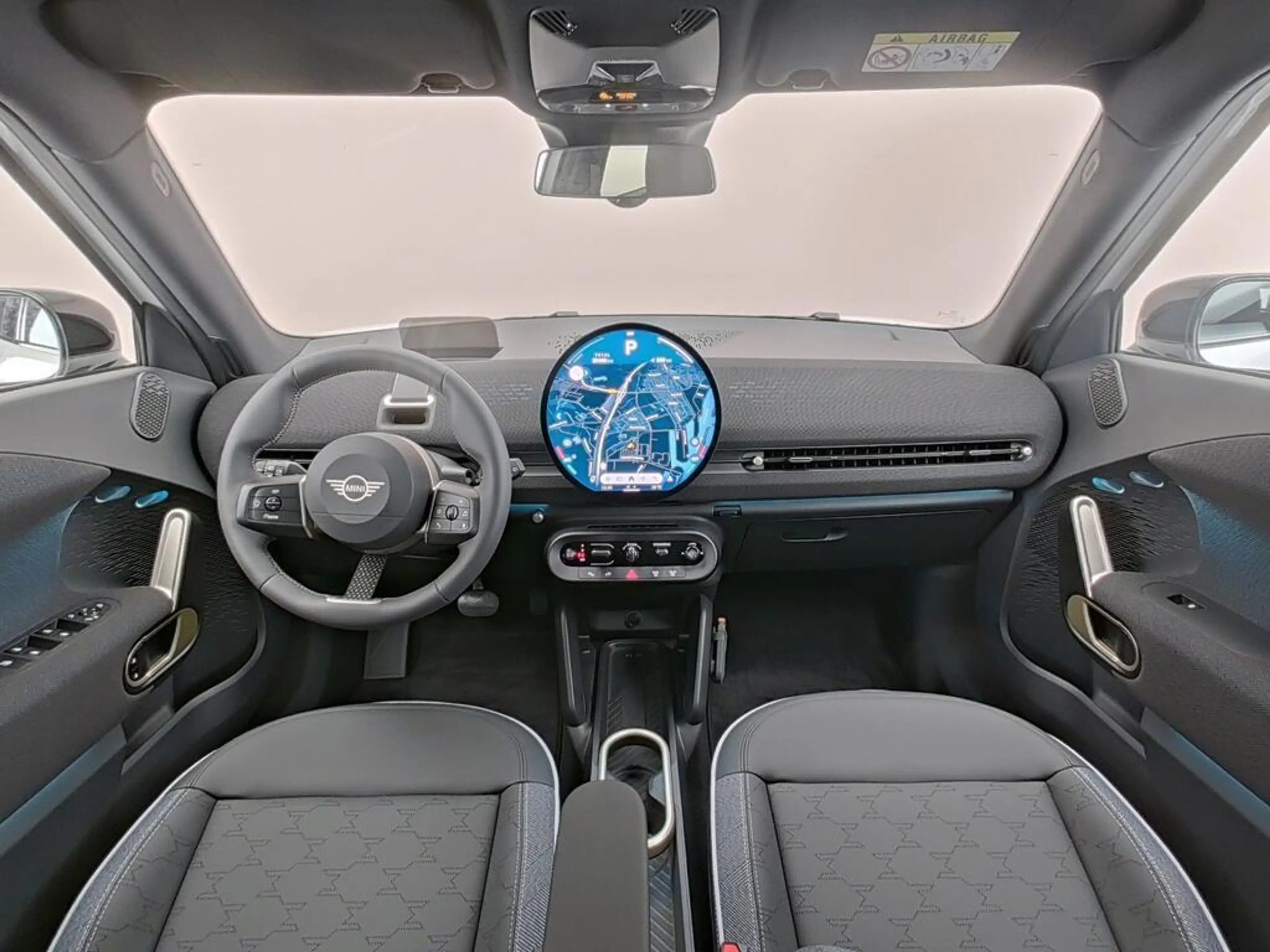 MINI Aceman SE Favoured M 54.2 kWh — photo 5