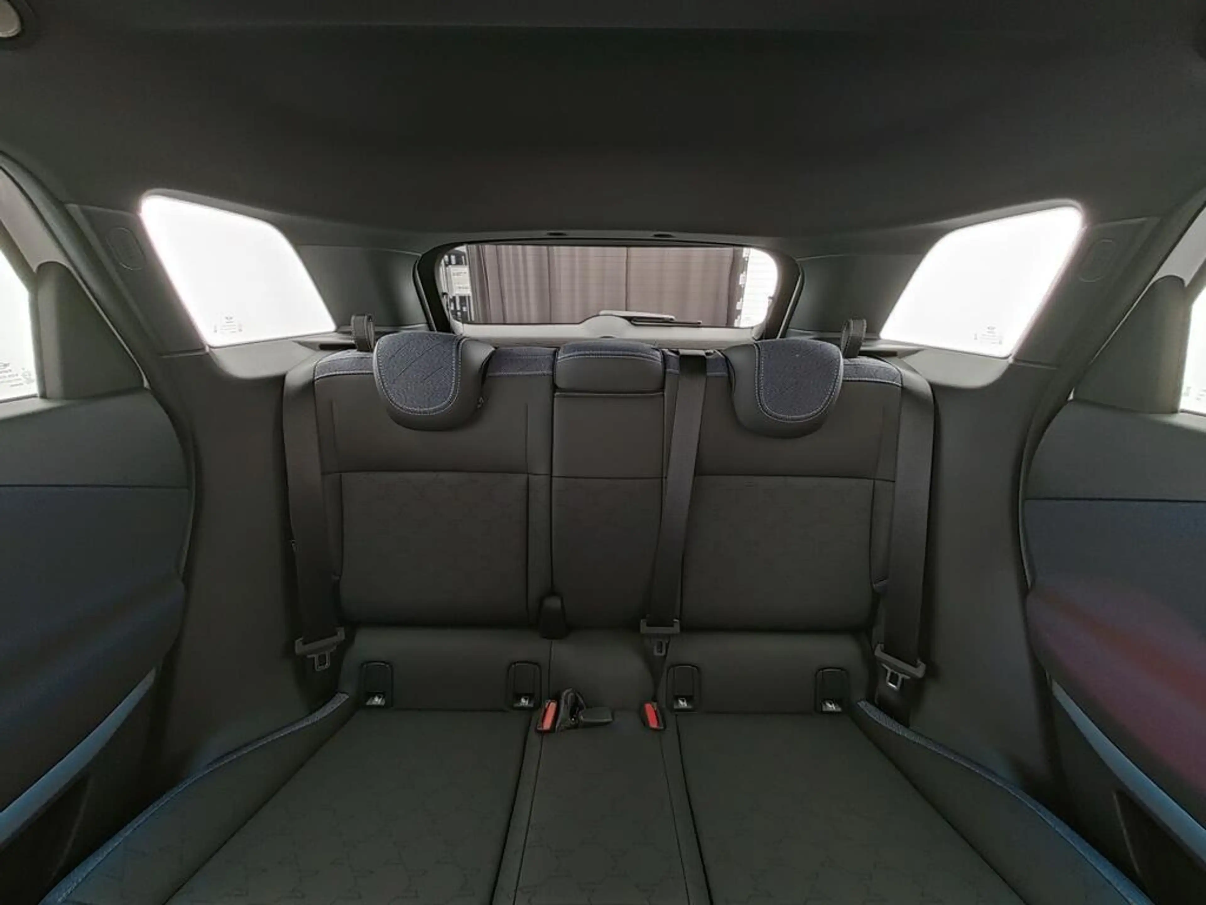 MINI Aceman SE Favoured M 54.2 kWh — photo 6