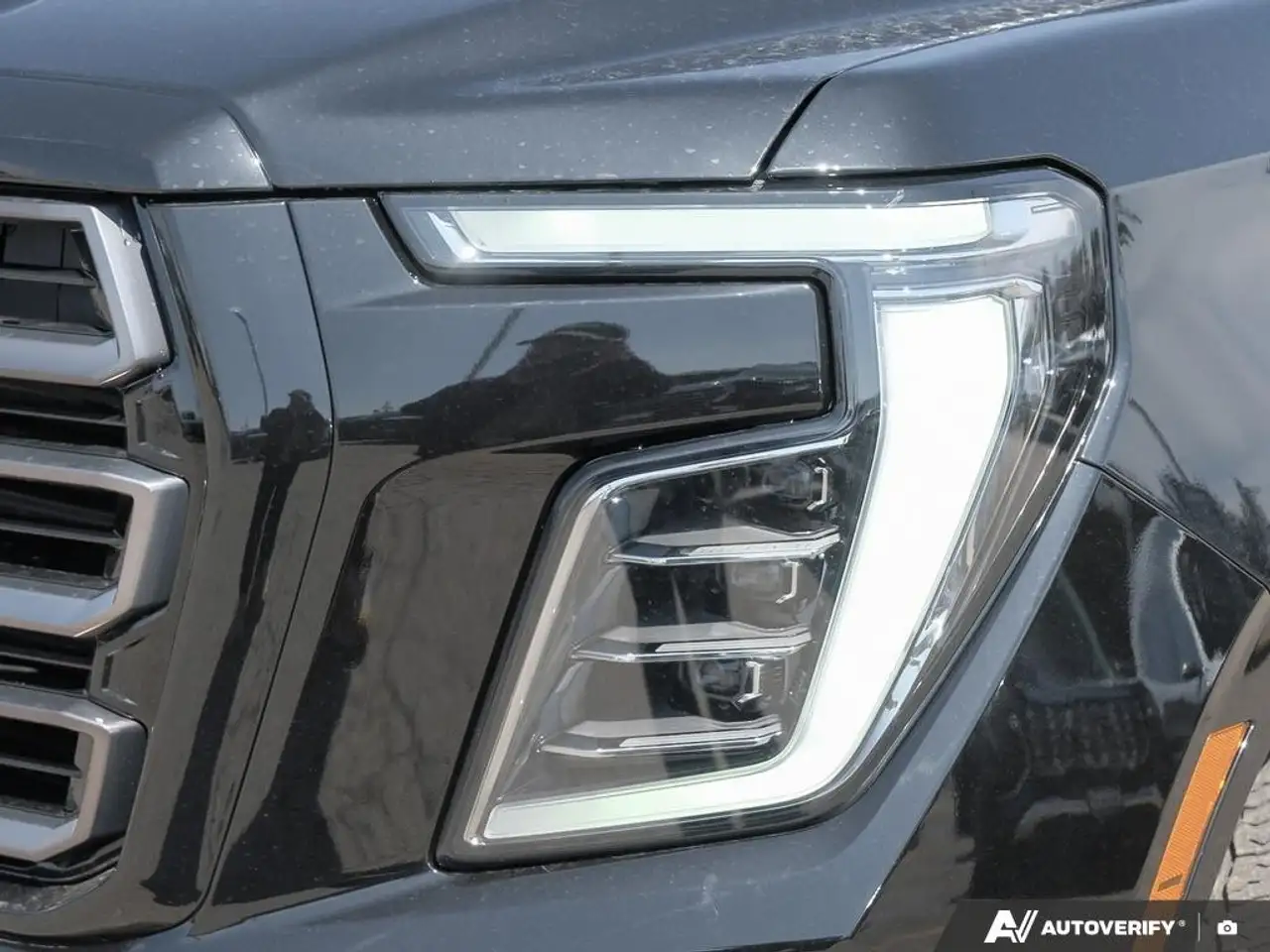 GMC Yukon снимка GMC Yukon