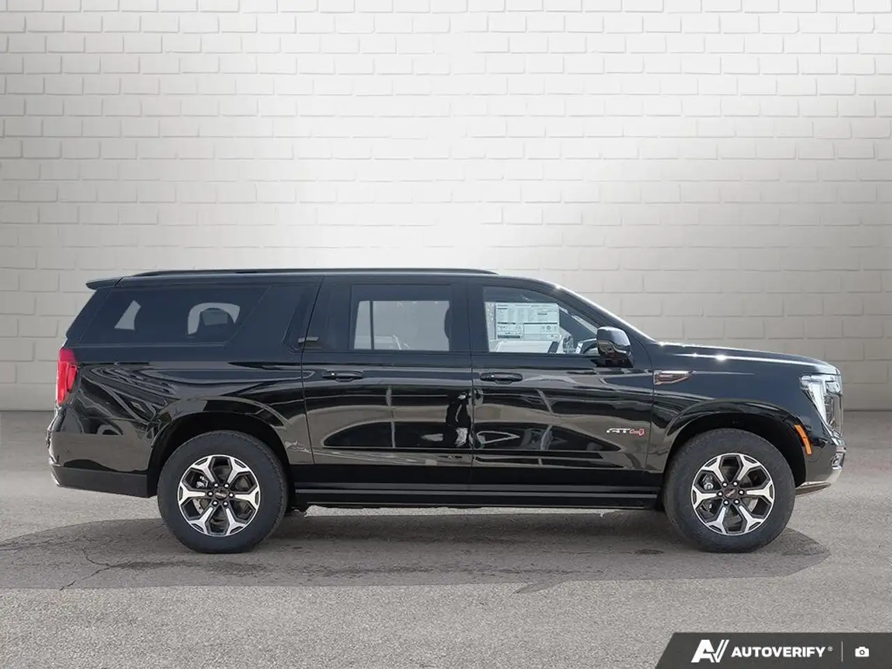 GMC Yukon снимка GMC Yukon