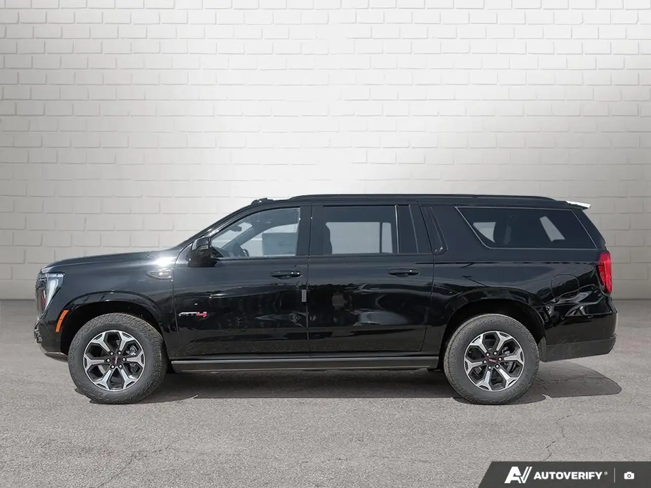 GMC Yukon снимка GMC Yukon