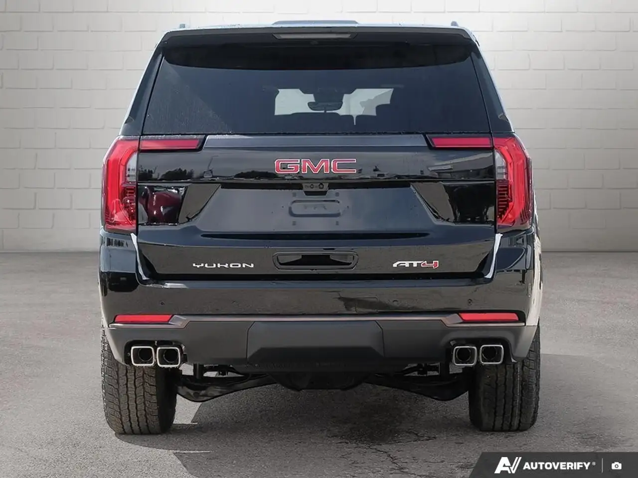 GMC Yukon снимка GMC Yukon