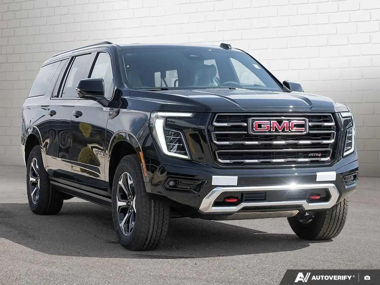 GMC Yukon снимка GMC Yukon