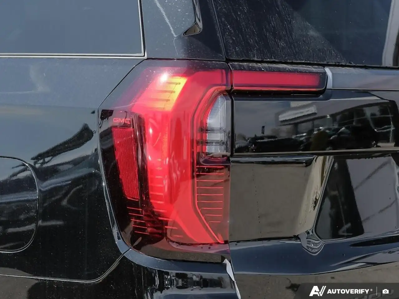 GMC Yukon снимка GMC Yukon