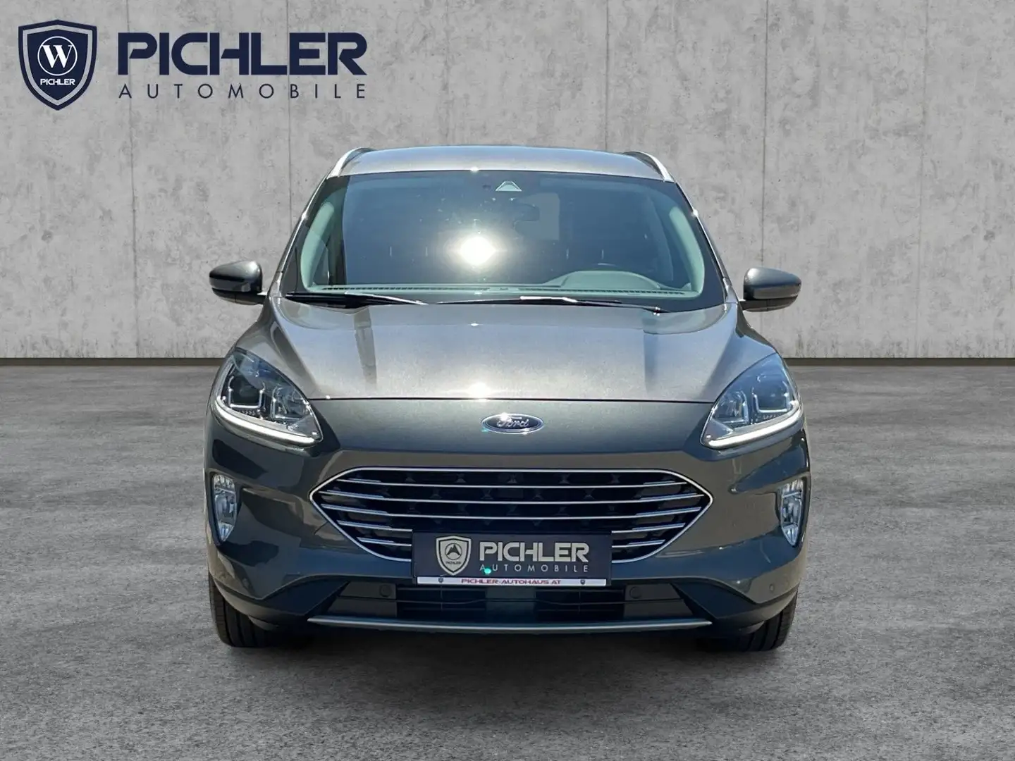 Ford Kuga 1,5 EcoBlue Titanium Grau - 2