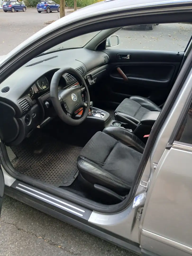 Volkswagen Passat Automatik Trend - 1