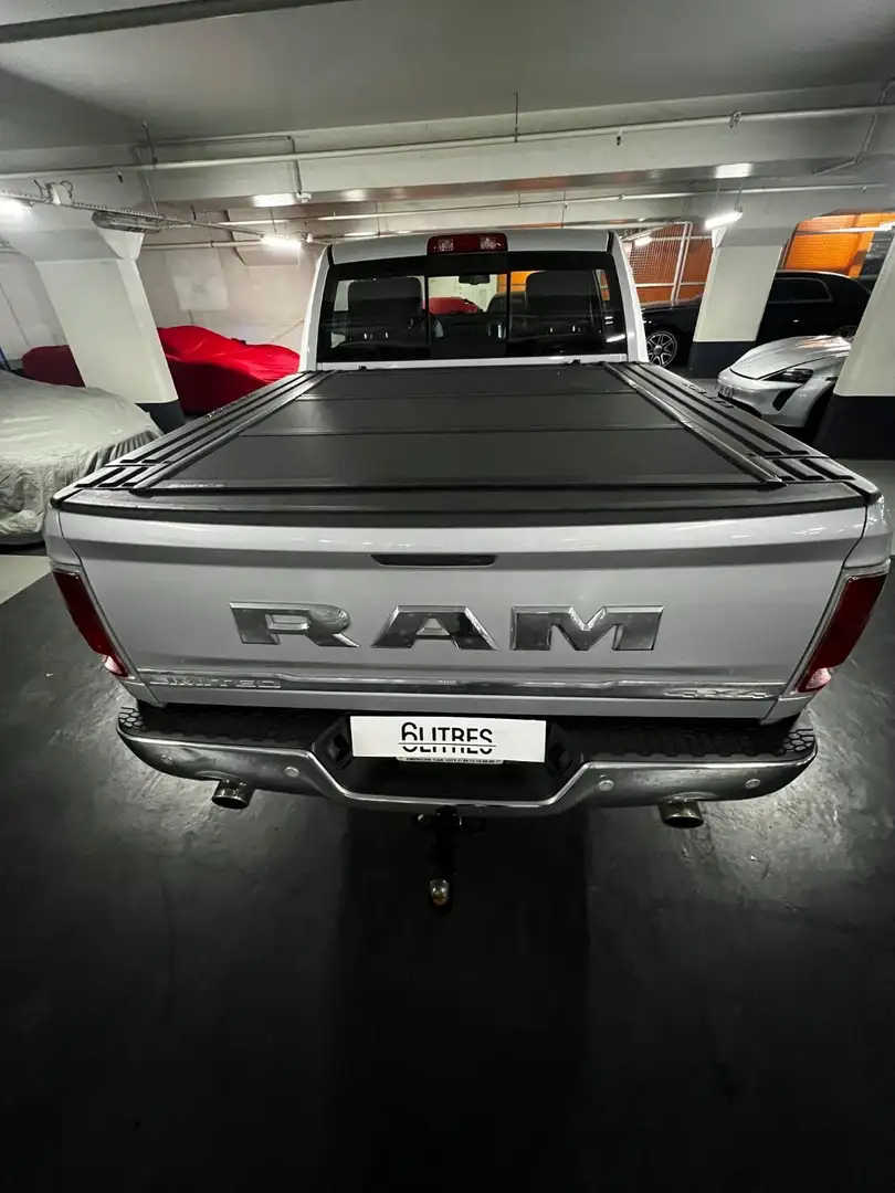 Dodge RAM Gris - 1