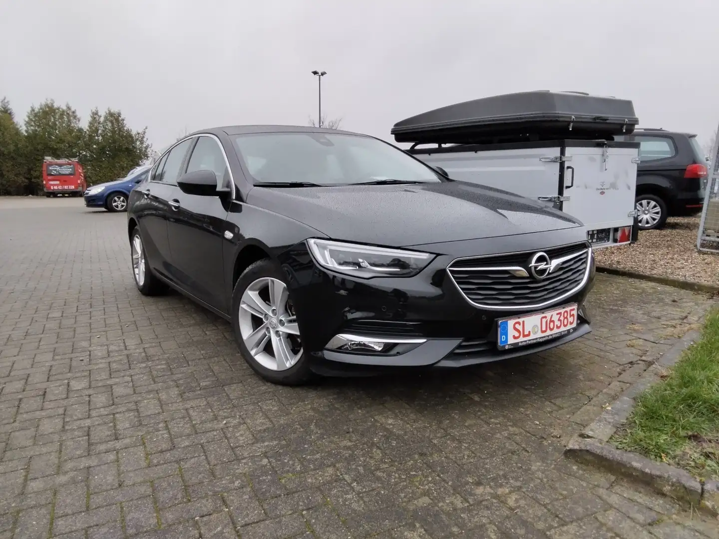 Opel Insignia 1.5 SIDI Turbo Innovation Business/1.Hnd./Rentnerw Schwarz - 1