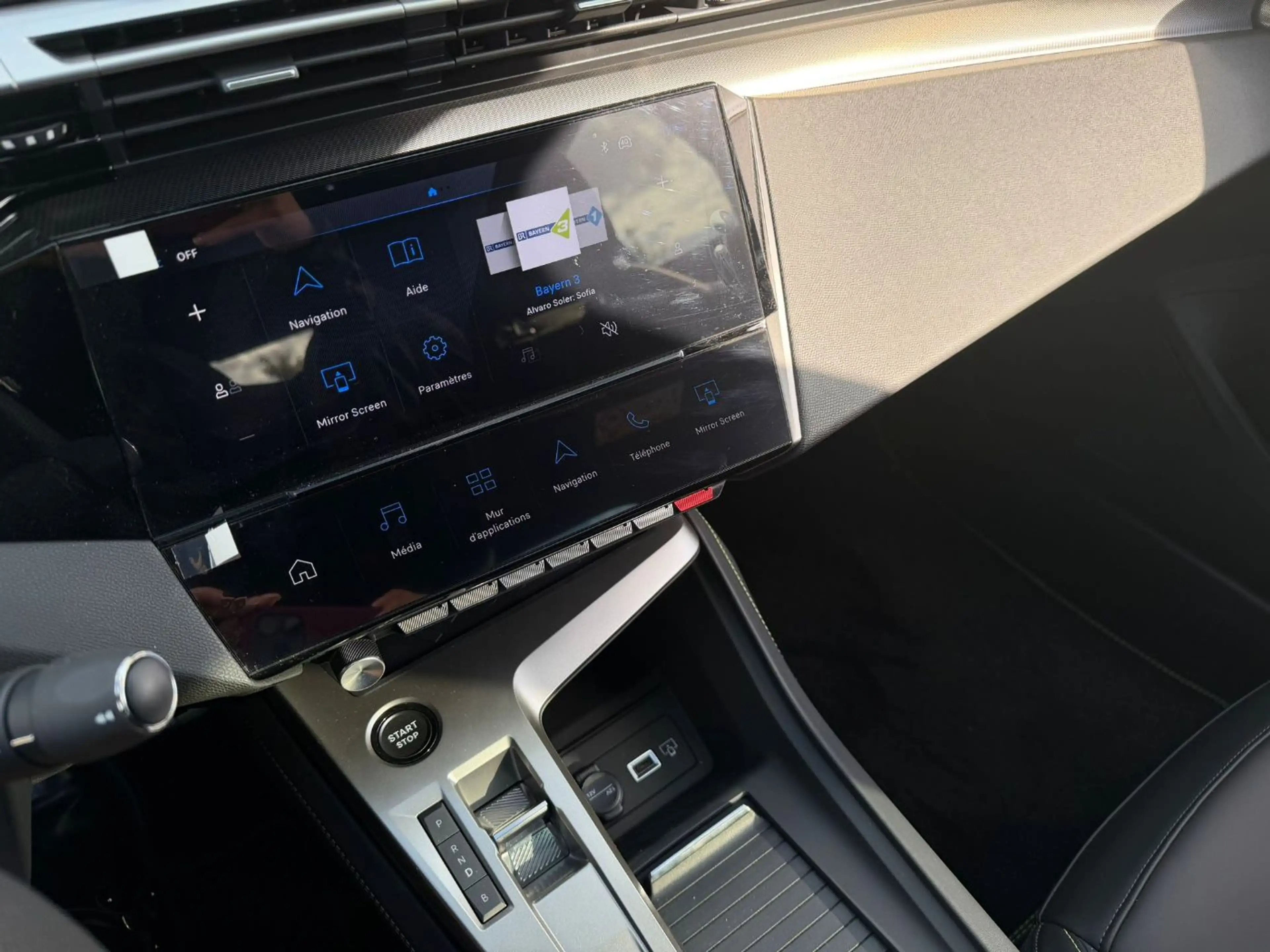 Peugeot 408 GT EXCLUSIVE Plug-In Hybrid 240 e-DSC7 — photo 10
