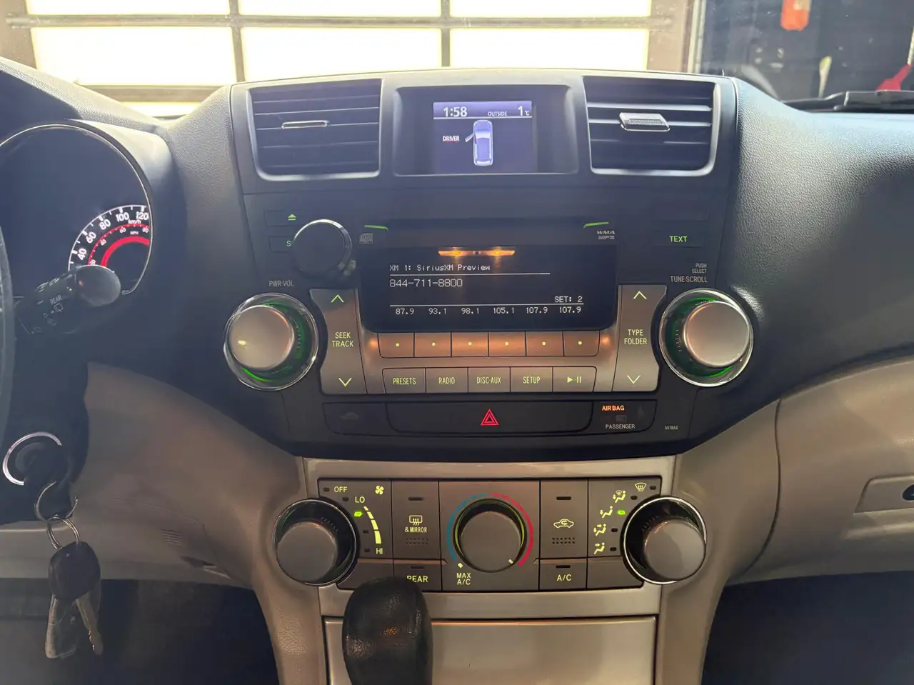 Toyota Highlander снимка Toyota Highlander