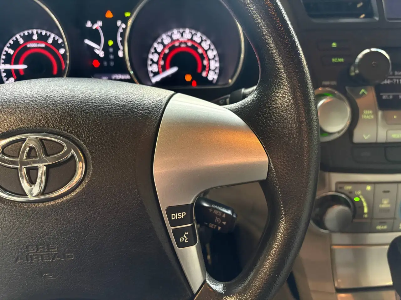 Toyota Highlander снимка Toyota Highlander