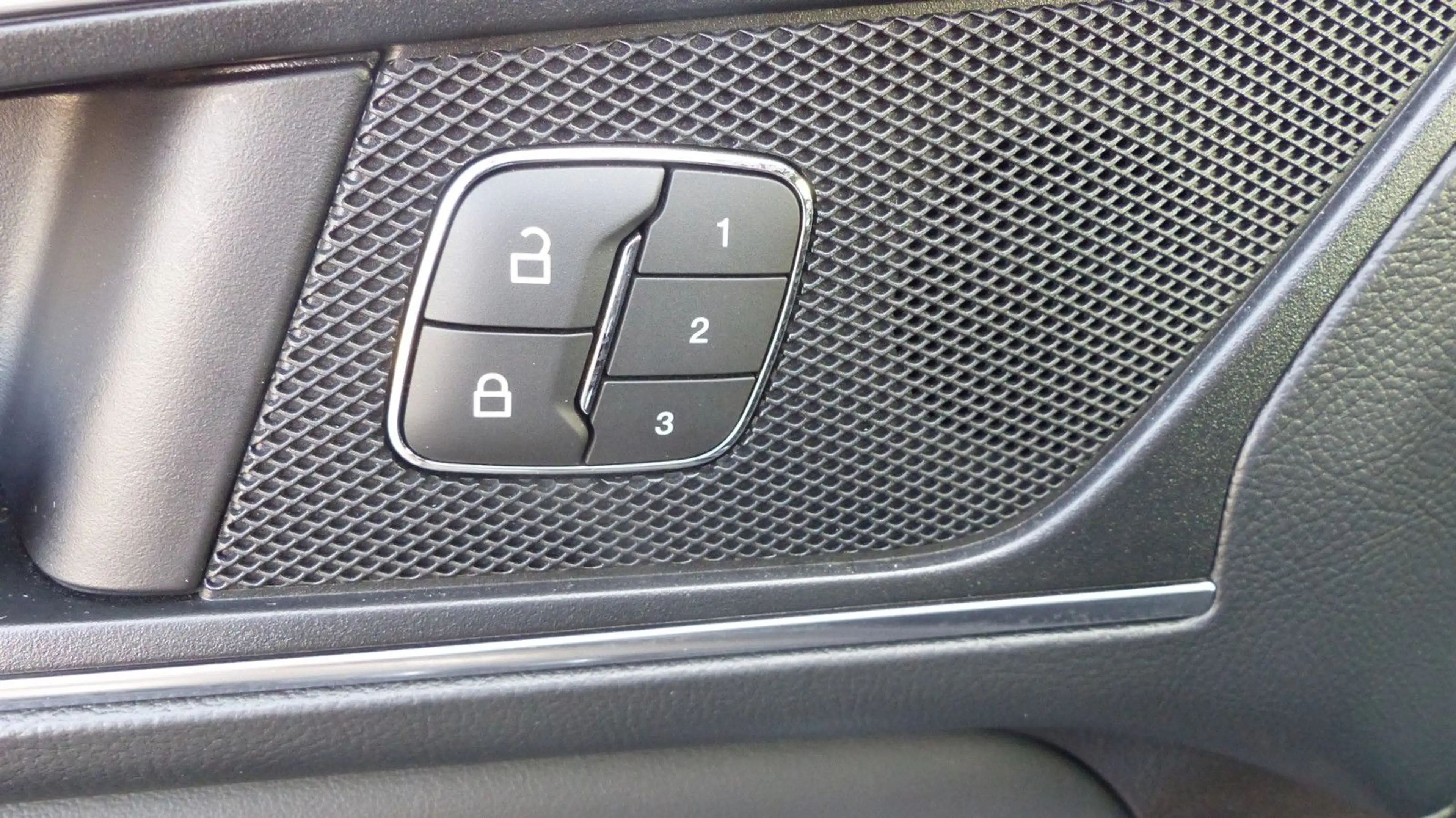 Ford S-Max Titanium, 7 Sitzer, Leder, Sony, AHK, Aut. — photo 10