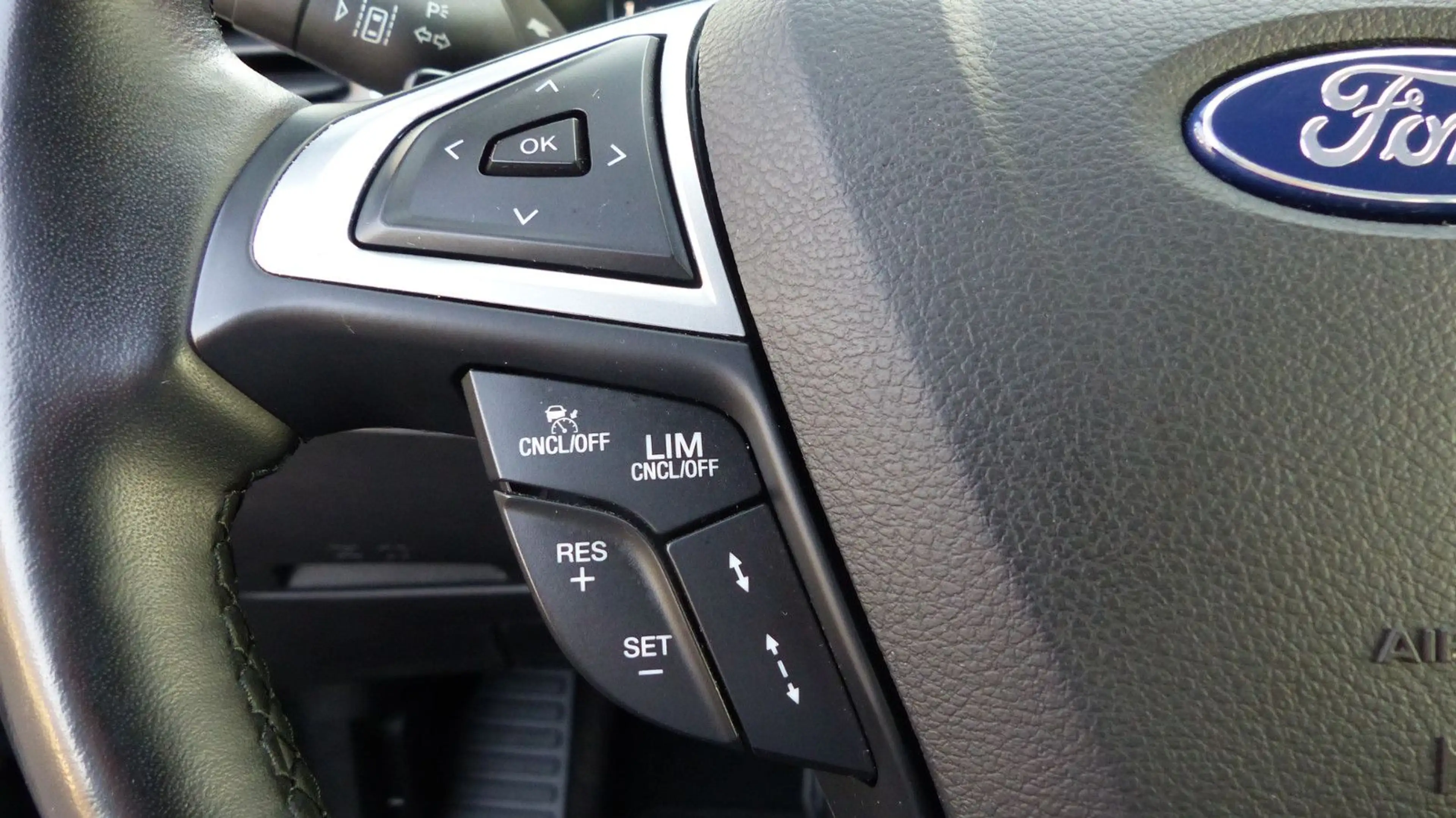 Ford S-Max Titanium, 7 Sitzer, Leder, Sony, AHK, Aut. — photo 16