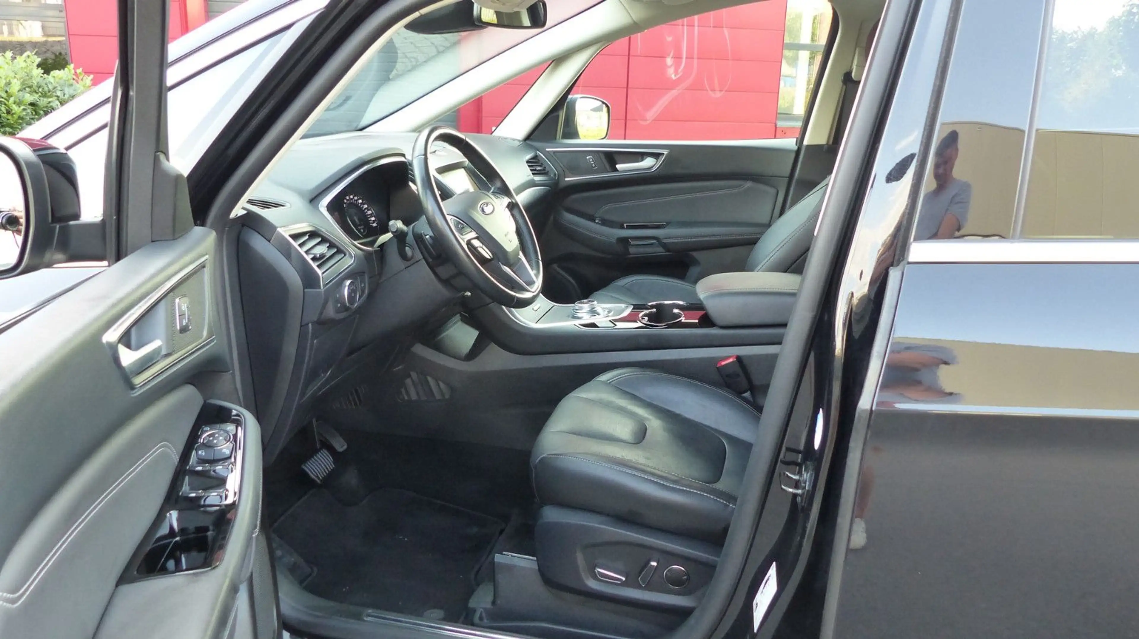 Ford S-Max Titanium, 7 Sitzer, Leder, Sony, AHK, Aut. — photo 14