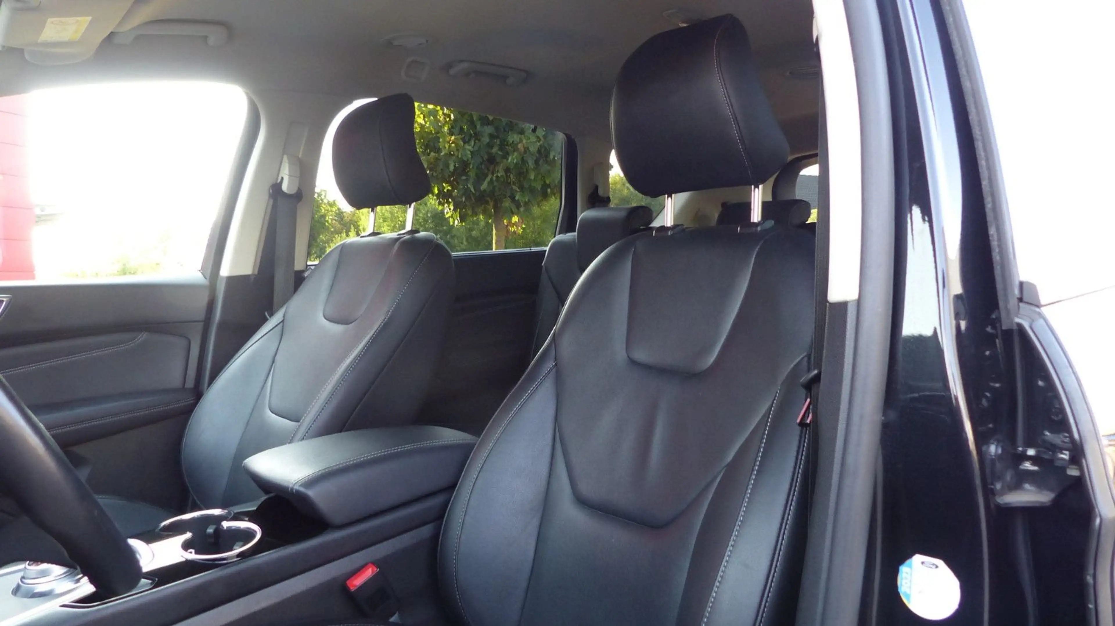 Ford S-Max Titanium, 7 Sitzer, Leder, Sony, AHK, Aut. — photo 12