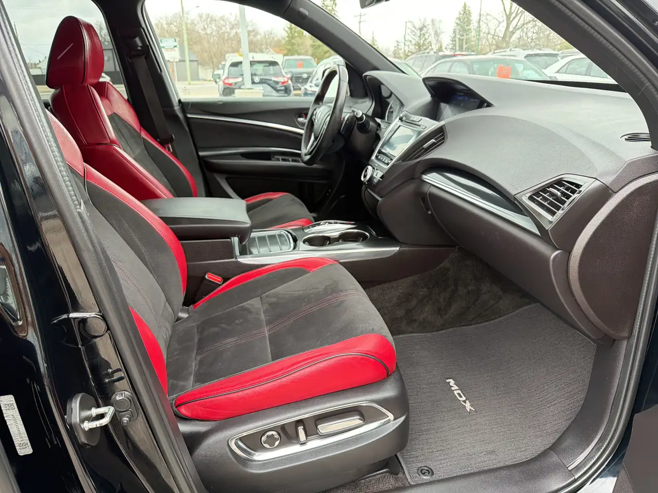 Acura MDX снимка Acura MDX