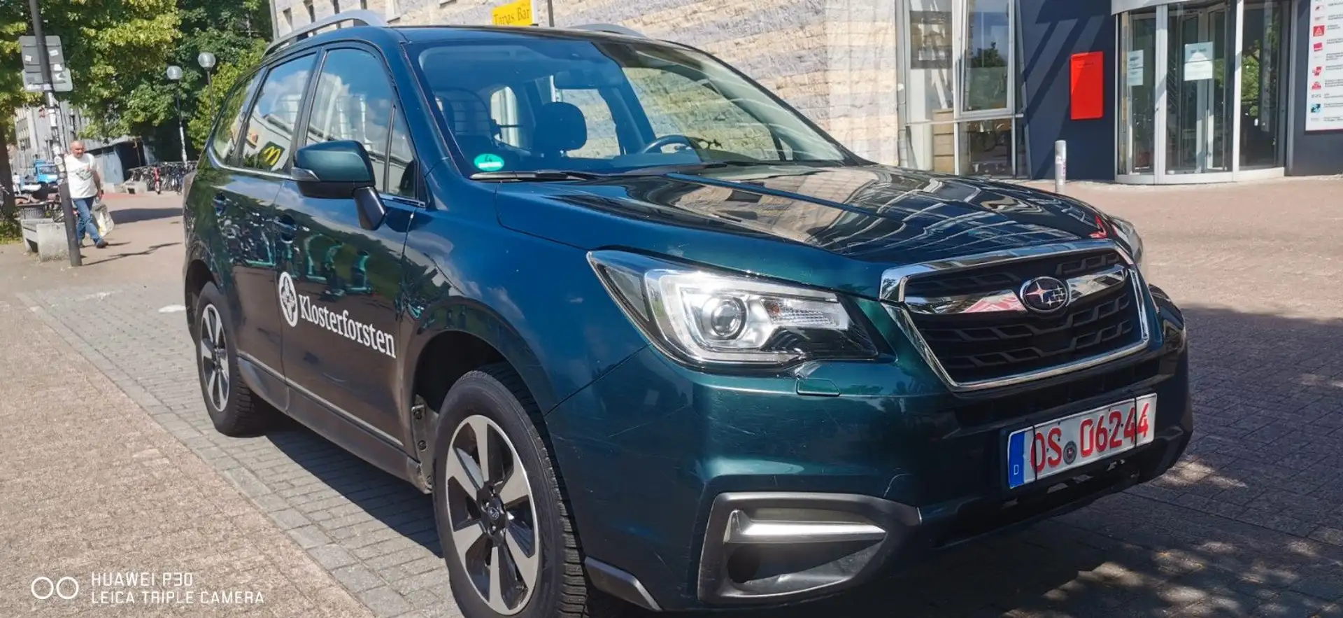 Subaru Forester 2.0D Kamera , LED, Xenon, netto  7100 € Grün - 1