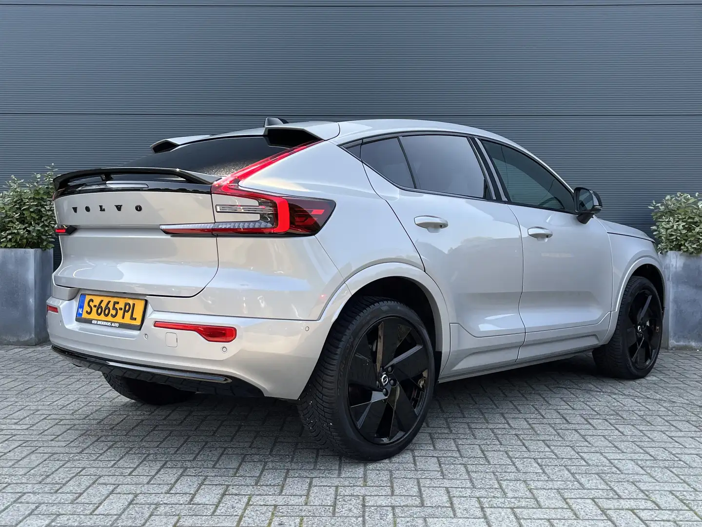 Volvo C40 Recharge Ultimate 69 kWh | Meegespoten bumpers! | Grigio - 2