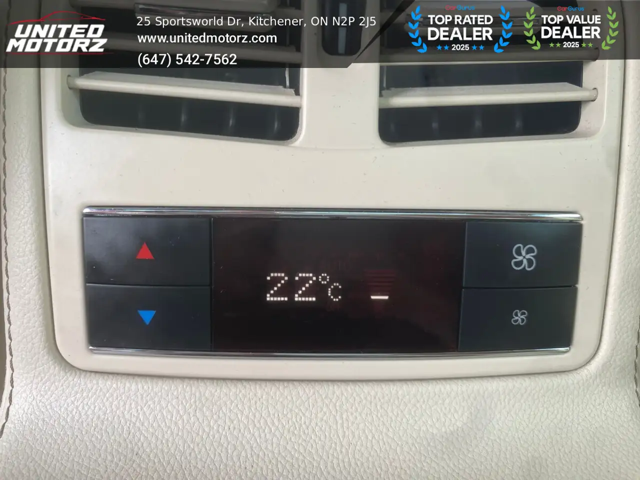 Mercedes-Benz CLS снимка Mercedes-Benz CLS