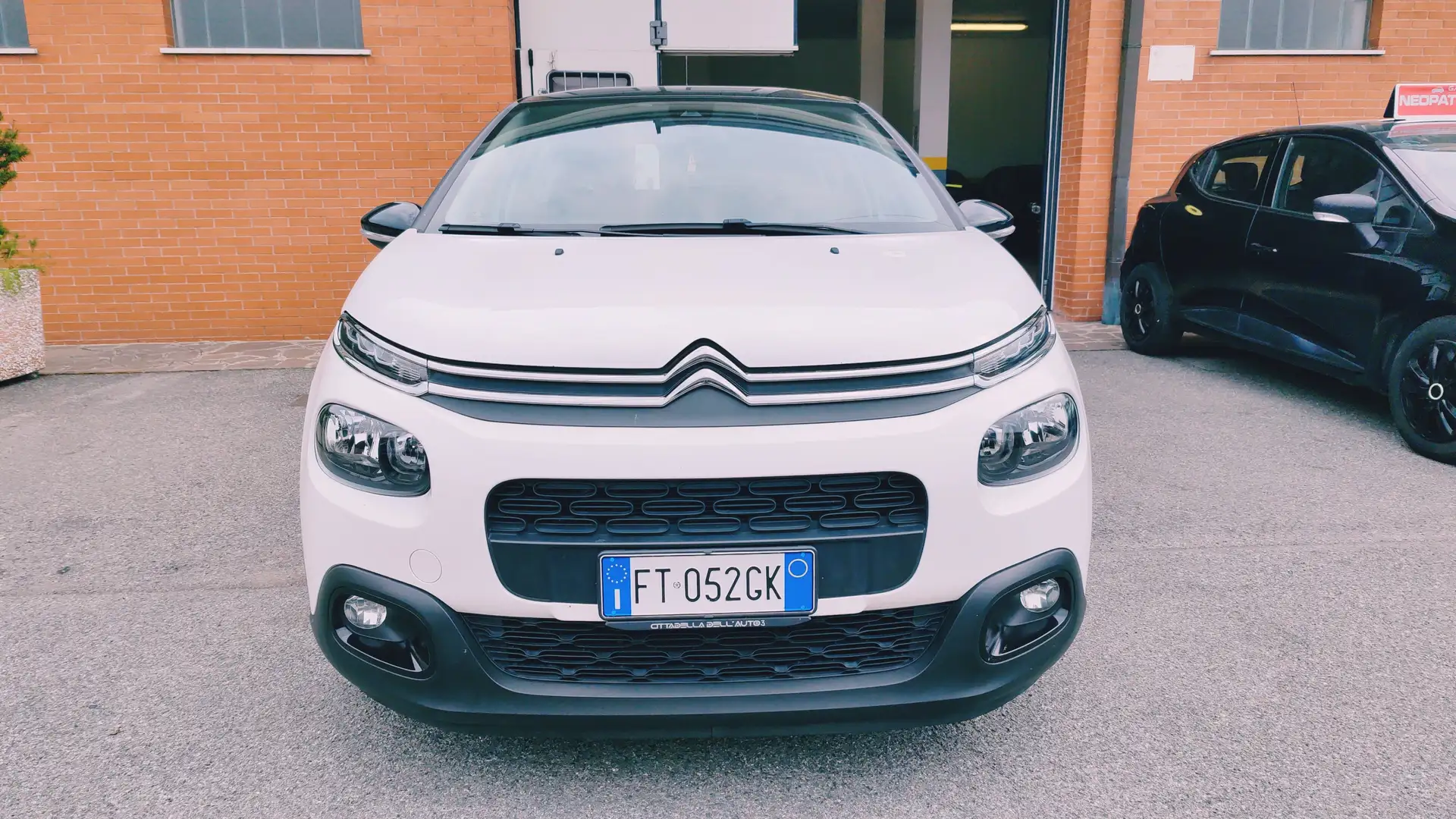 Citroen C3 1.2 Benz Cambio Aut. Bicolor Bianco - 2