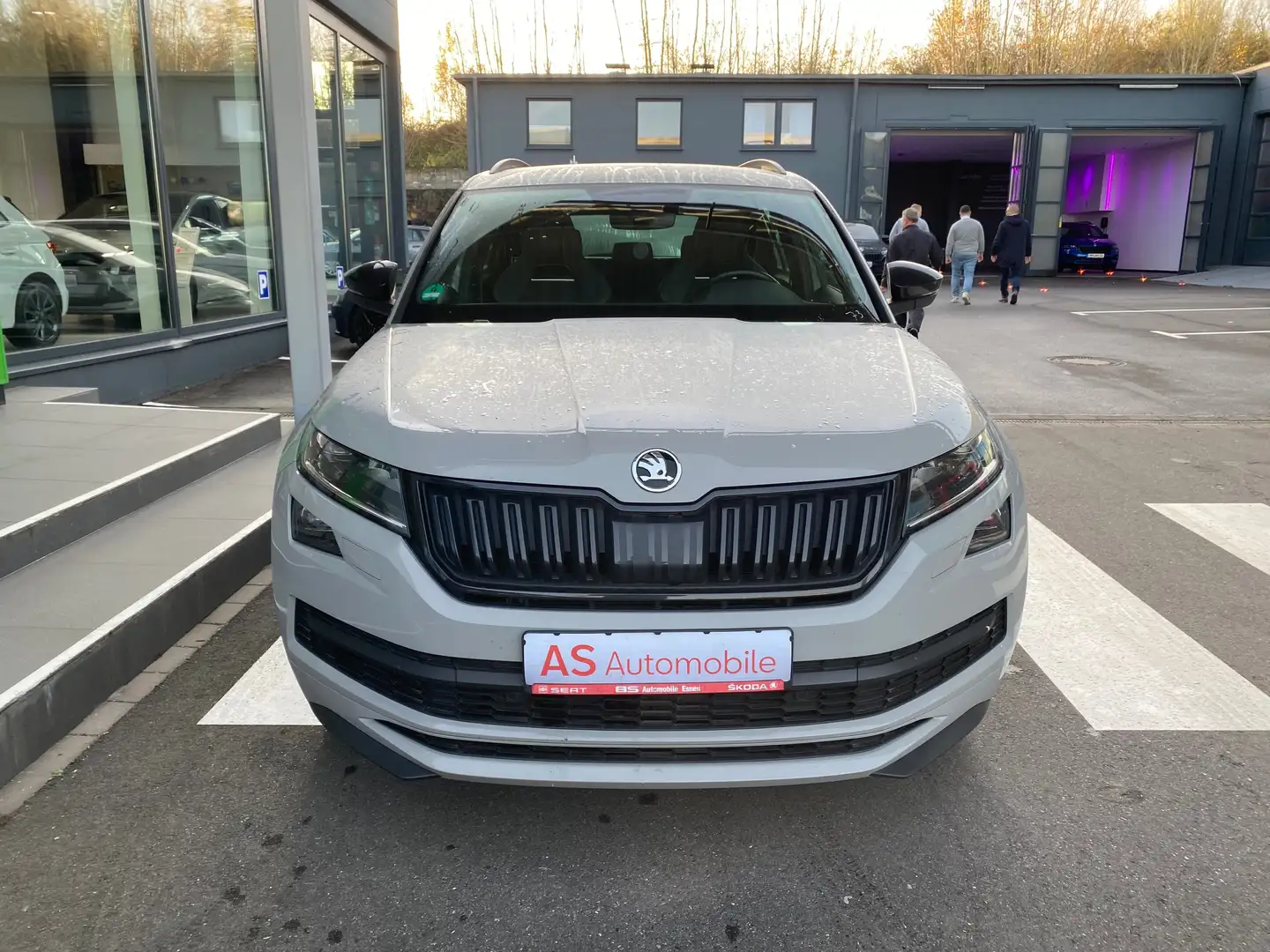 Skoda Kodiaq Sportline mit Panoramadach Grau - 2