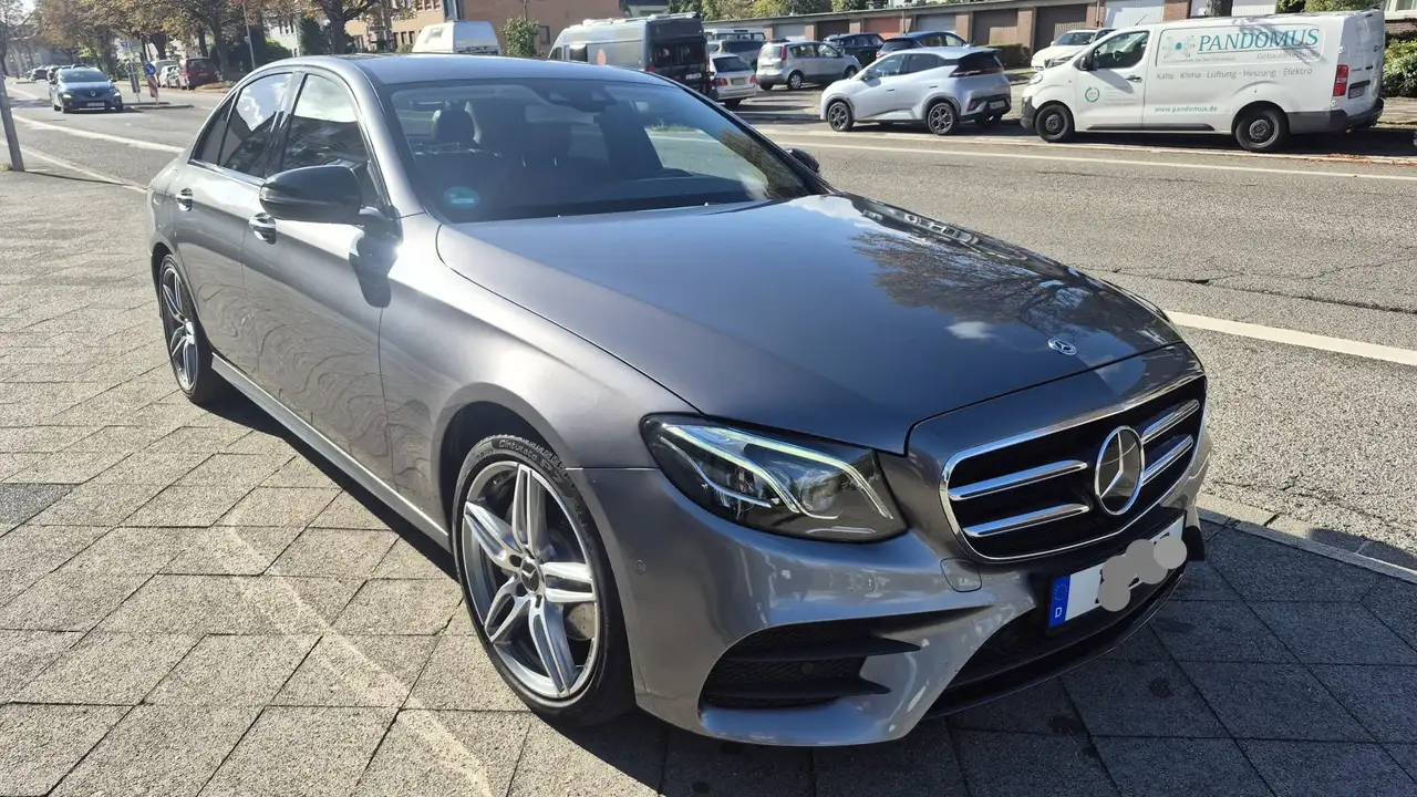 Mercedes-Benz E 220