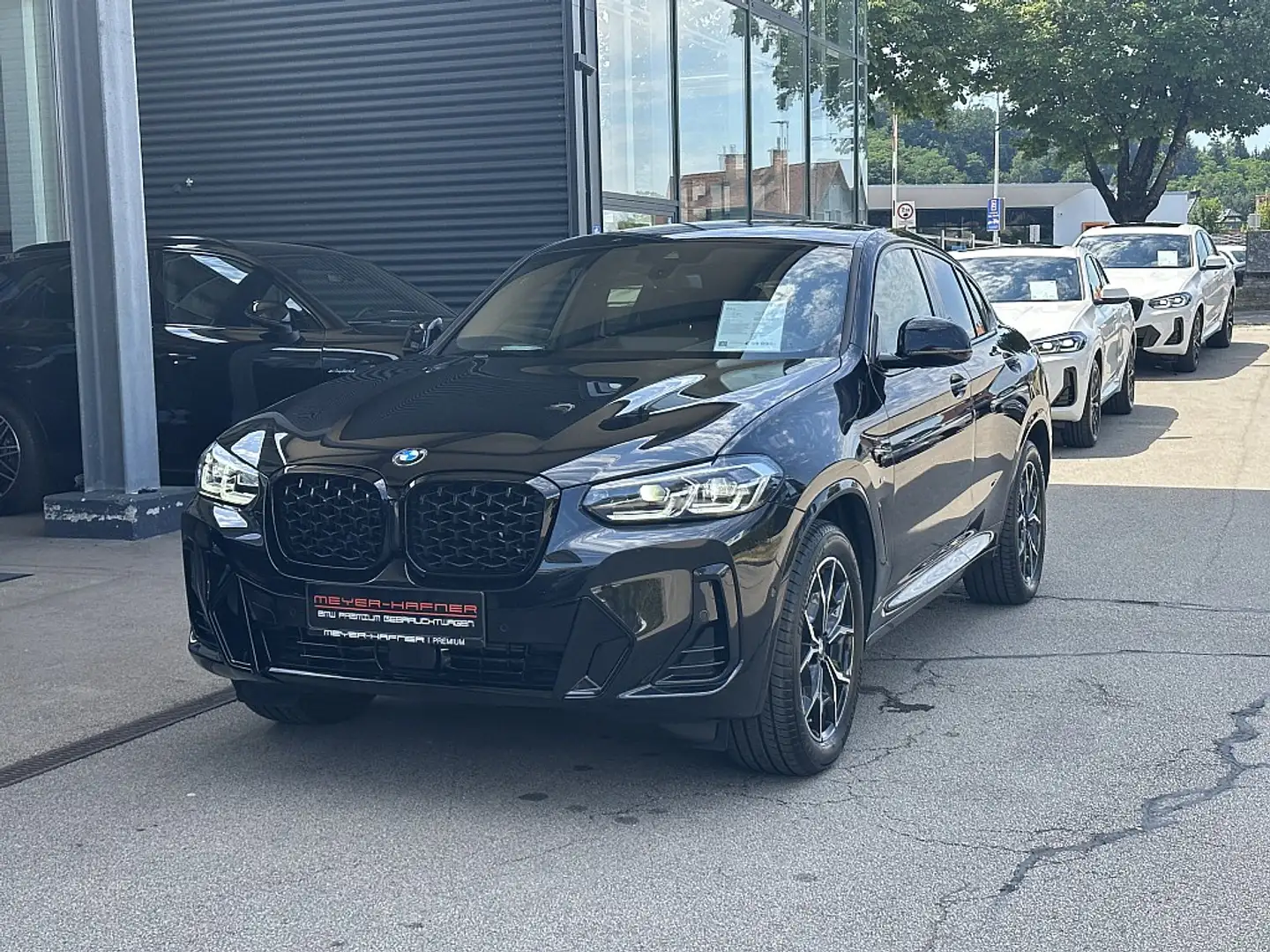 BMW X4 xDrive20i M-Paket Aut. Schwarz - 2