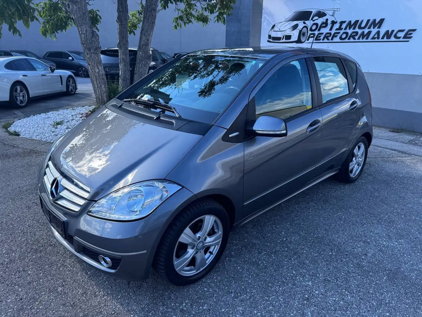 Mercedes-Benz A 160 A 160 CDI Avantgarde Automatik Gris - 1
