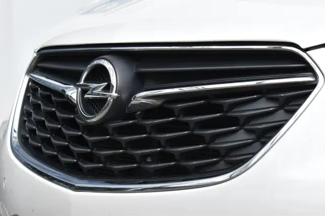Opel Mokka X view 8