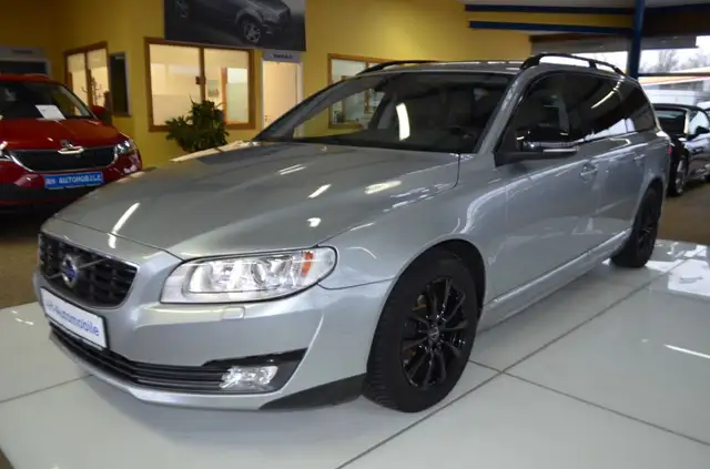 Volvo V70 Kombi Black Edition XENON / NAVI / LEDER